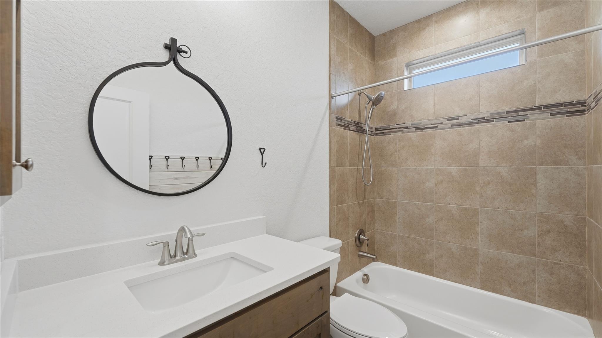 1039 Primrose Path, Canyon Lake, TX 78133