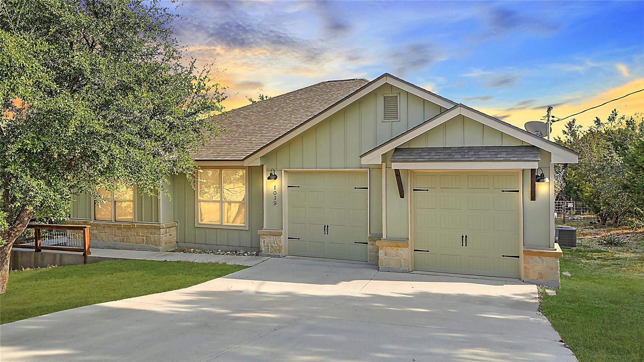 1039 Primrose Path, Canyon Lake, TX 78133