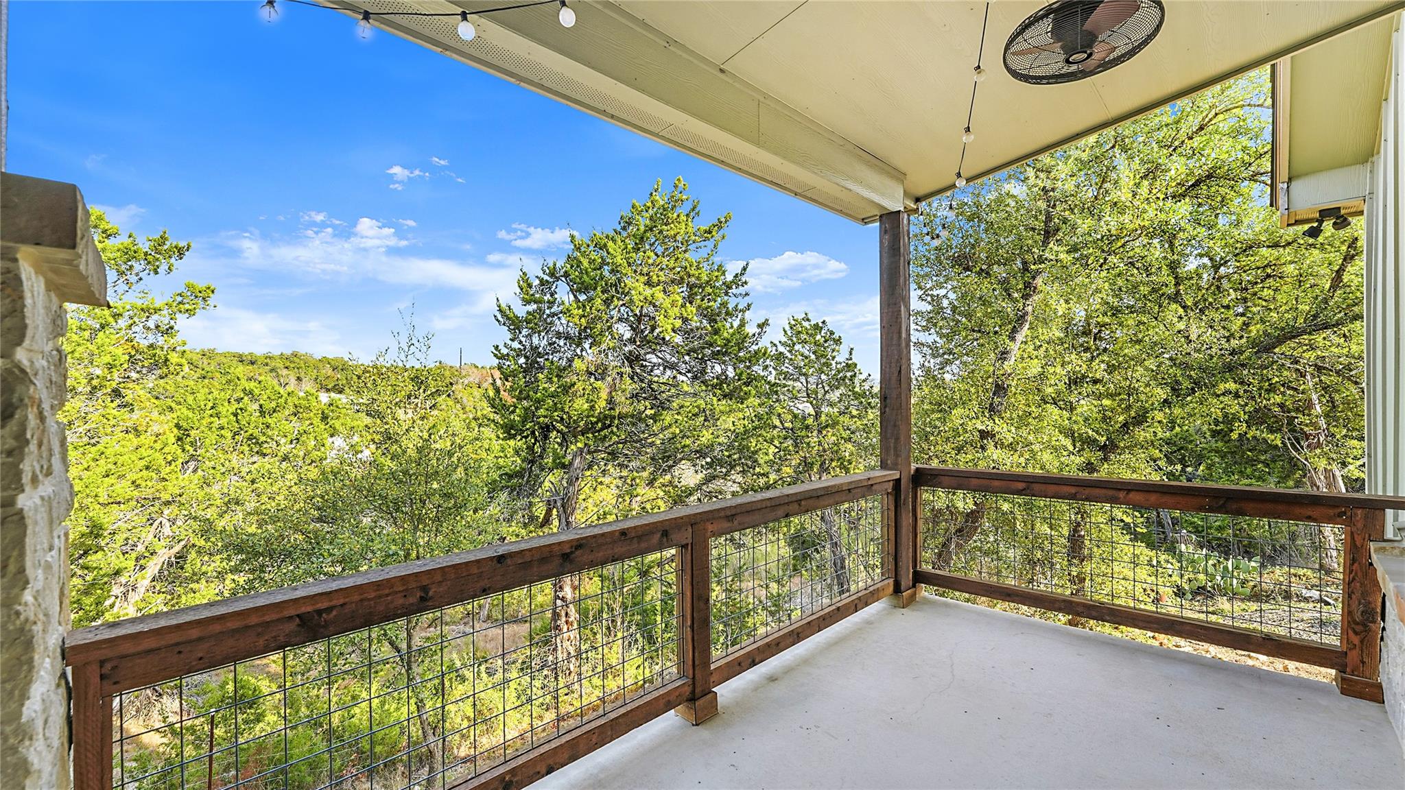 1039 Primrose Path, Canyon Lake, TX 78133