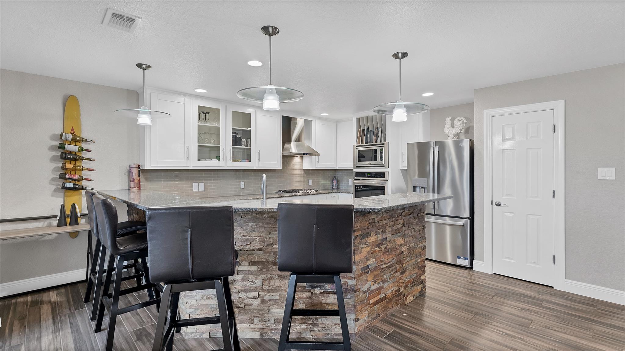 450 Pecan Creek Dr, Horseshoe Bay, TX 78657