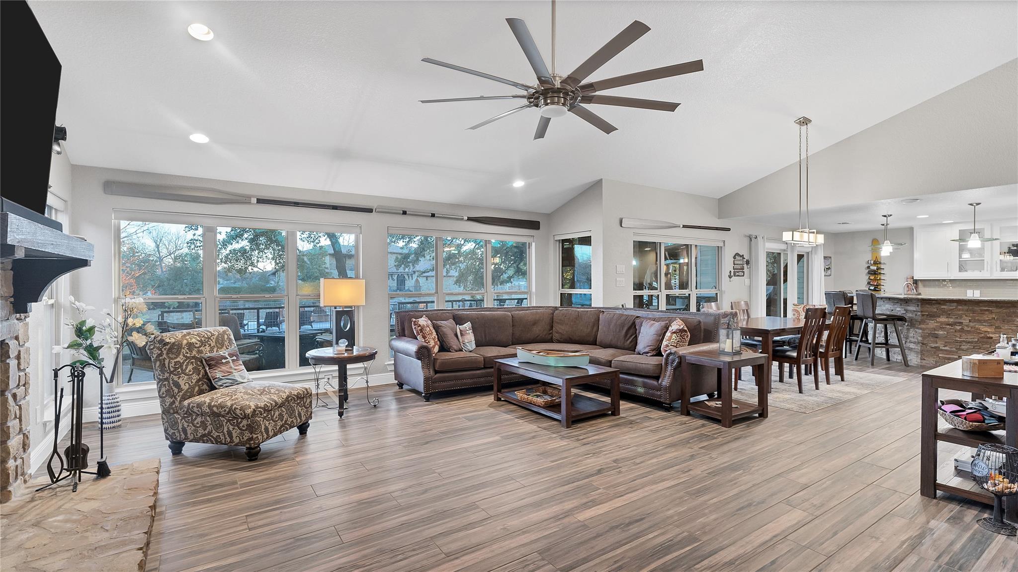 450 Pecan Creek Dr, Horseshoe Bay, TX 78657