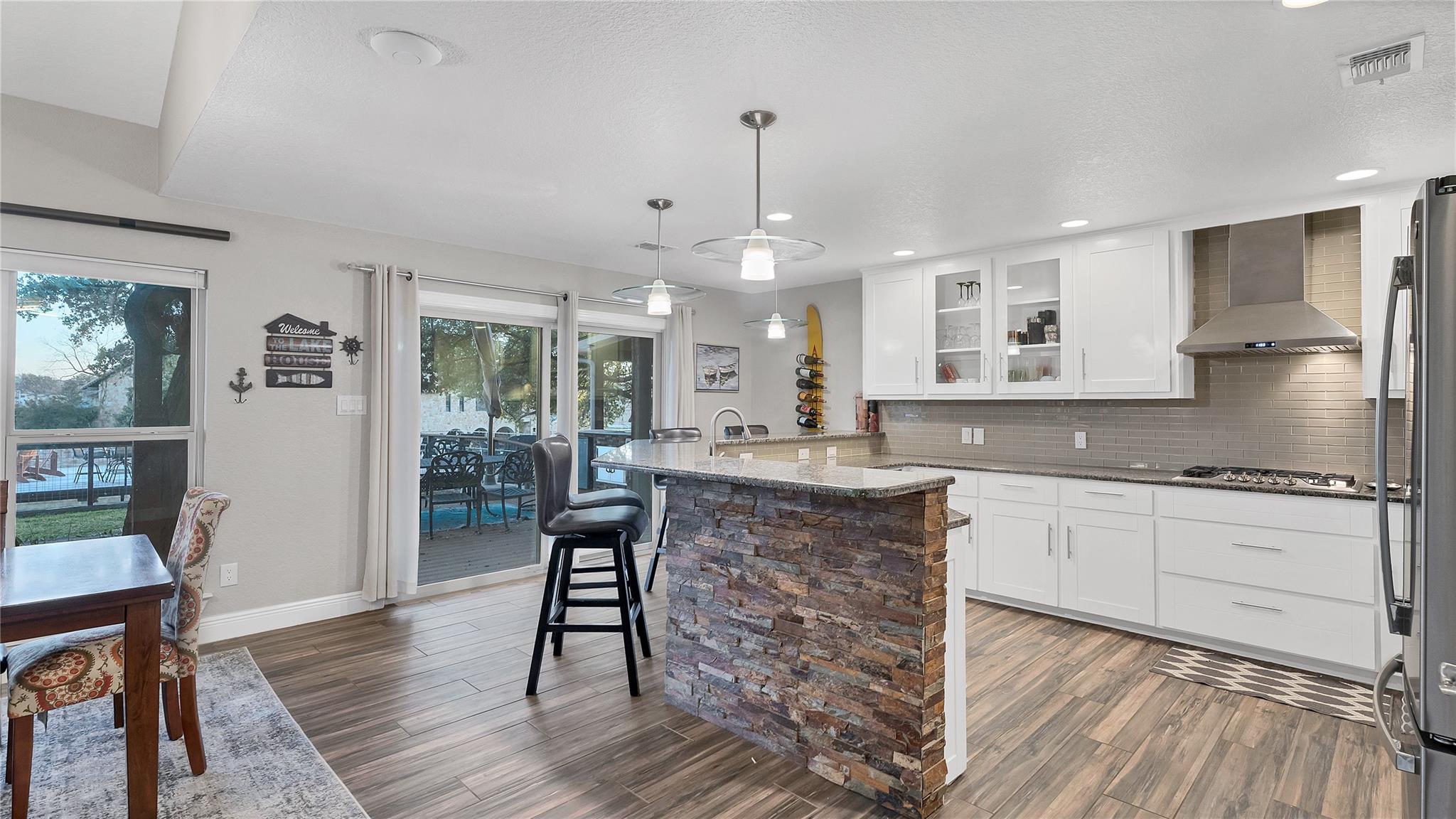 450 Pecan Creek Dr, Horseshoe Bay, TX 78657