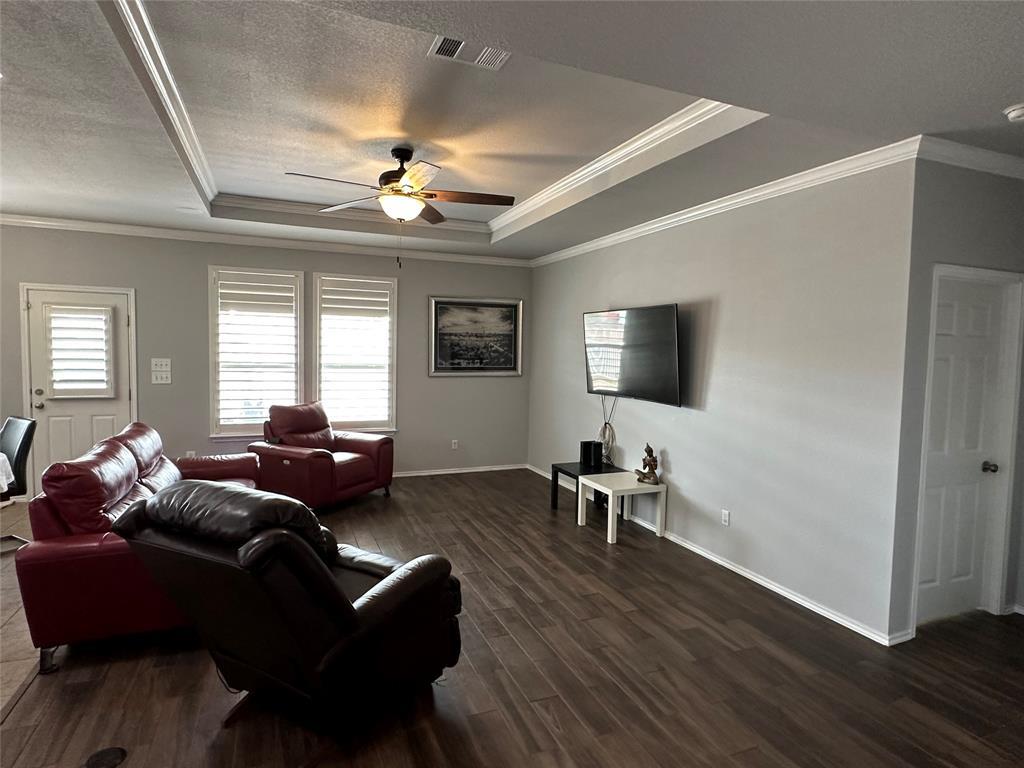 755 Hoot Owl Ln S, Leander, TX 78641