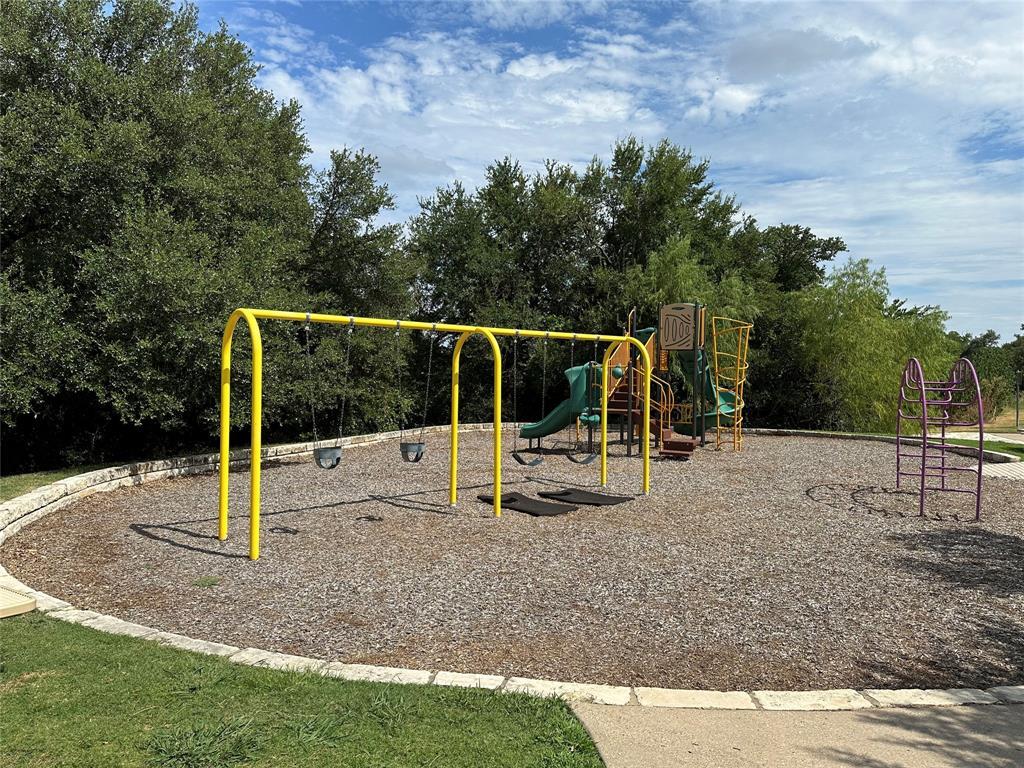 755 Hoot Owl Ln S, Leander, TX 78641