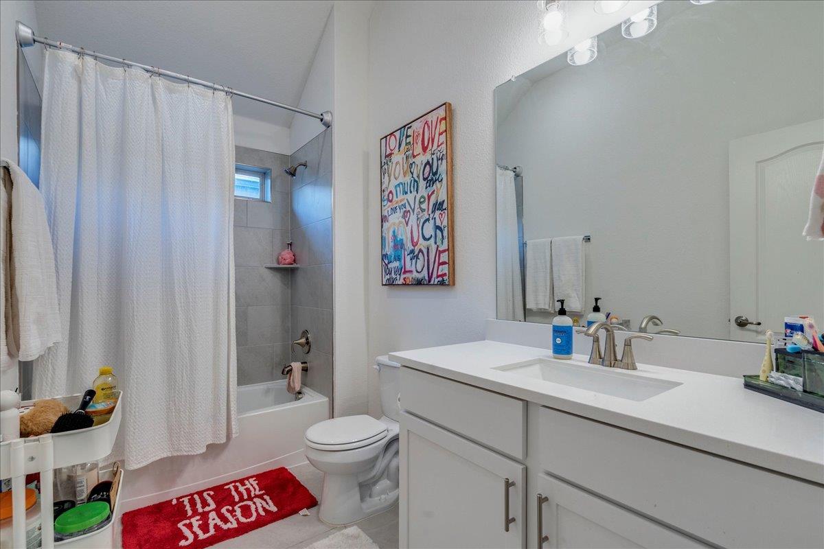 409 Durian Loop, Buda, TX 78610