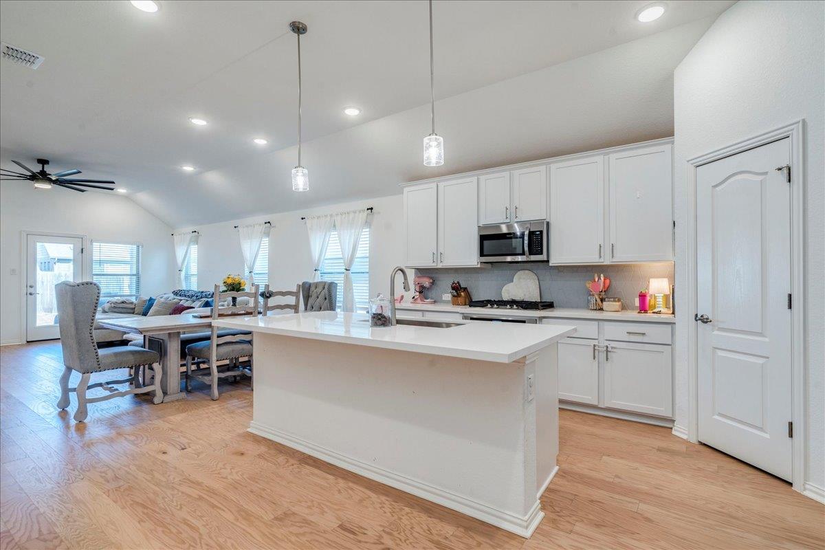 409 Durian Loop, Buda, TX 78610