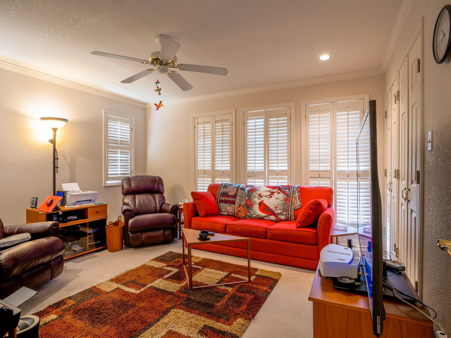 330 Columbine St, Meadowlakes, TX 78654