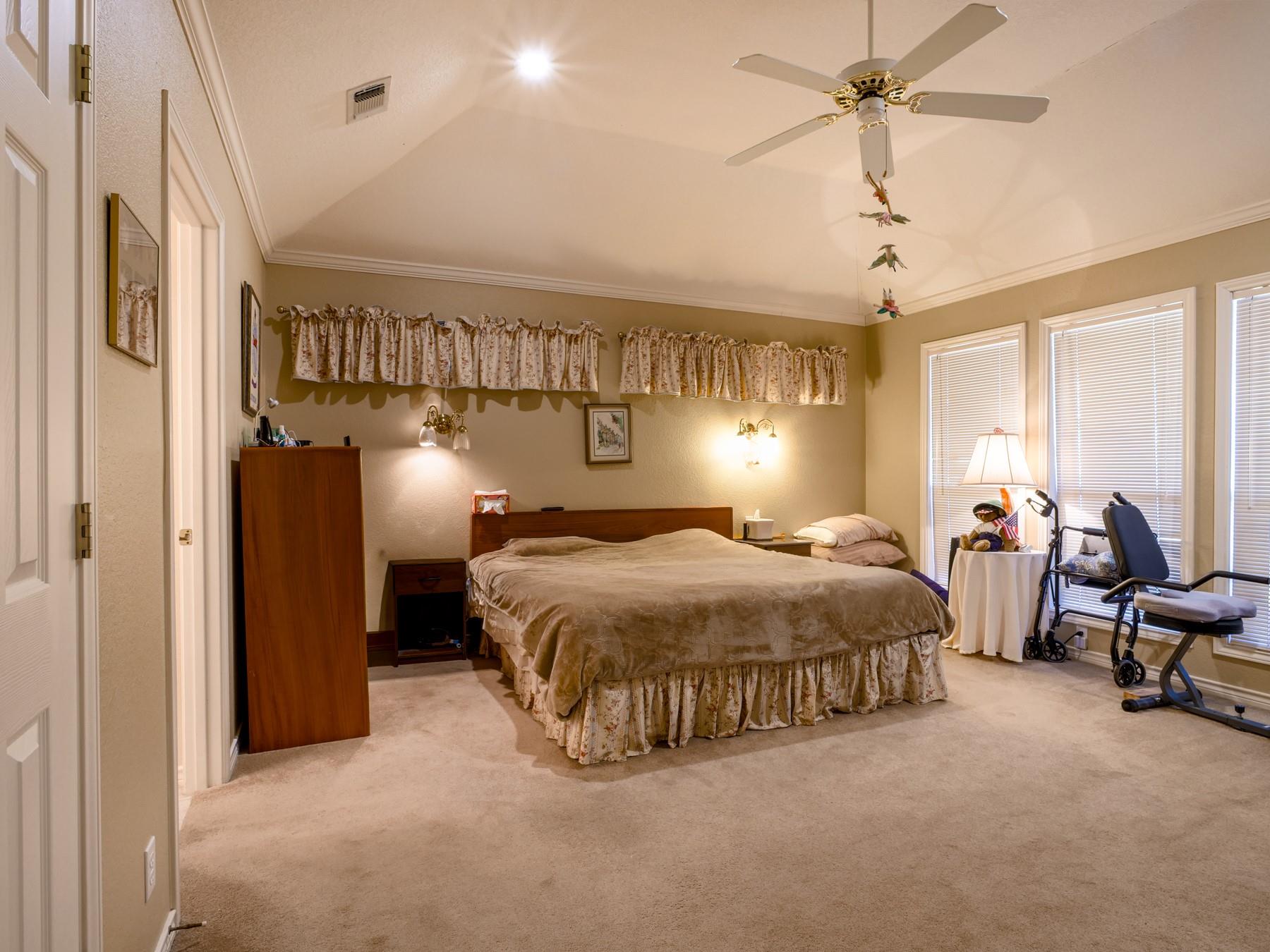 330 Columbine St, Meadowlakes, TX 78654