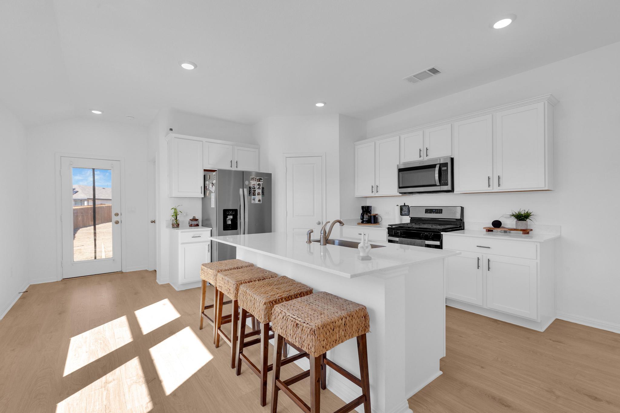 668 Lake Sweetwater Ln, Buda, TX 78610