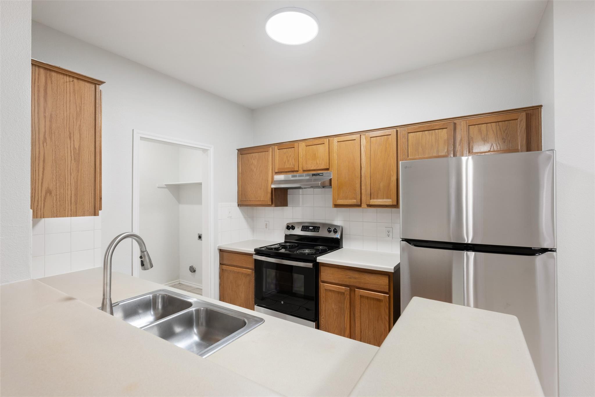 1720 Constantino Cir # B, Austin, TX 78745