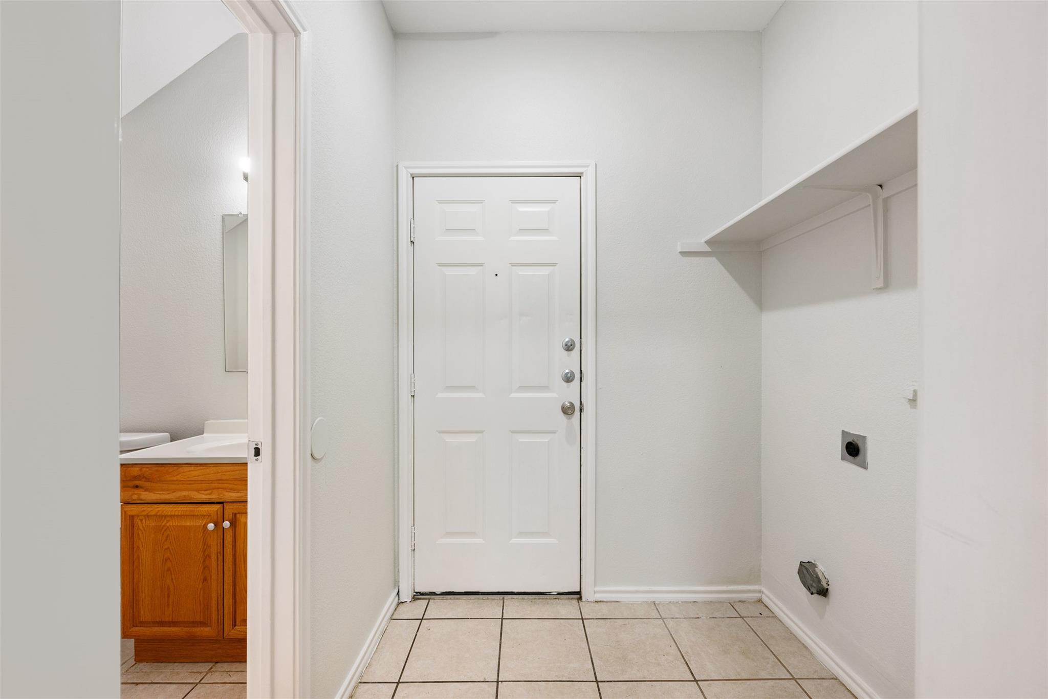 1720 Constantino Cir # B, Austin, TX 78745