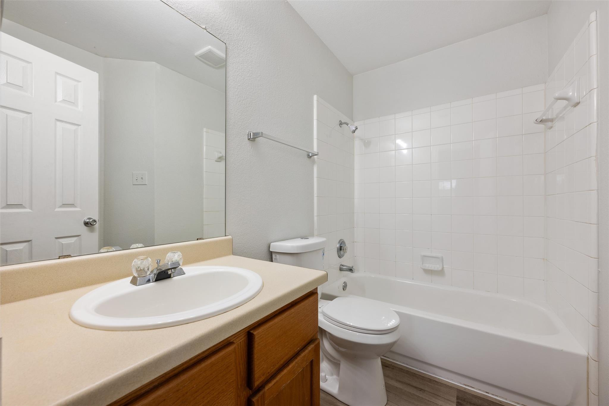 1720 Constantino Cir # B, Austin, TX 78745