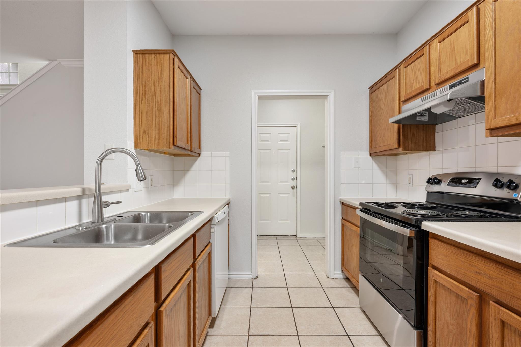 1720 Constantino Cir # B, Austin, TX 78745