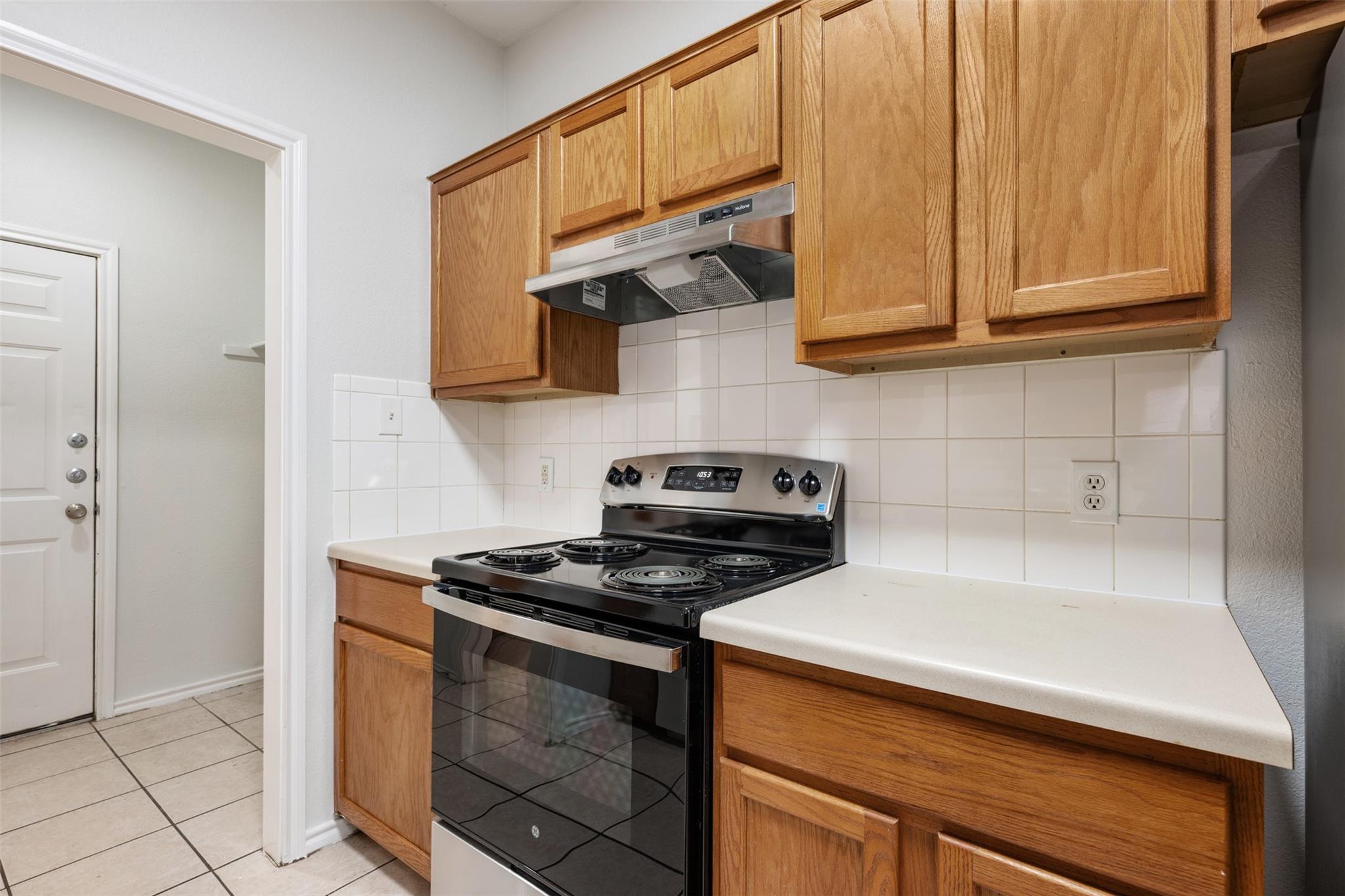 1720 Constantino Cir # B, Austin, TX 78745