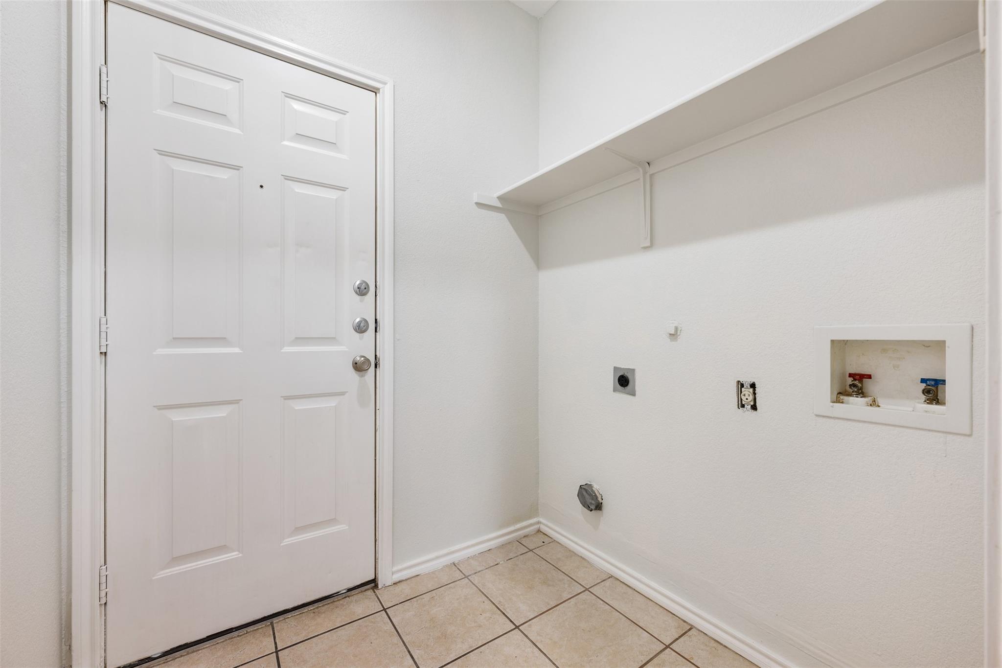 1720 Constantino Cir # B, Austin, TX 78745