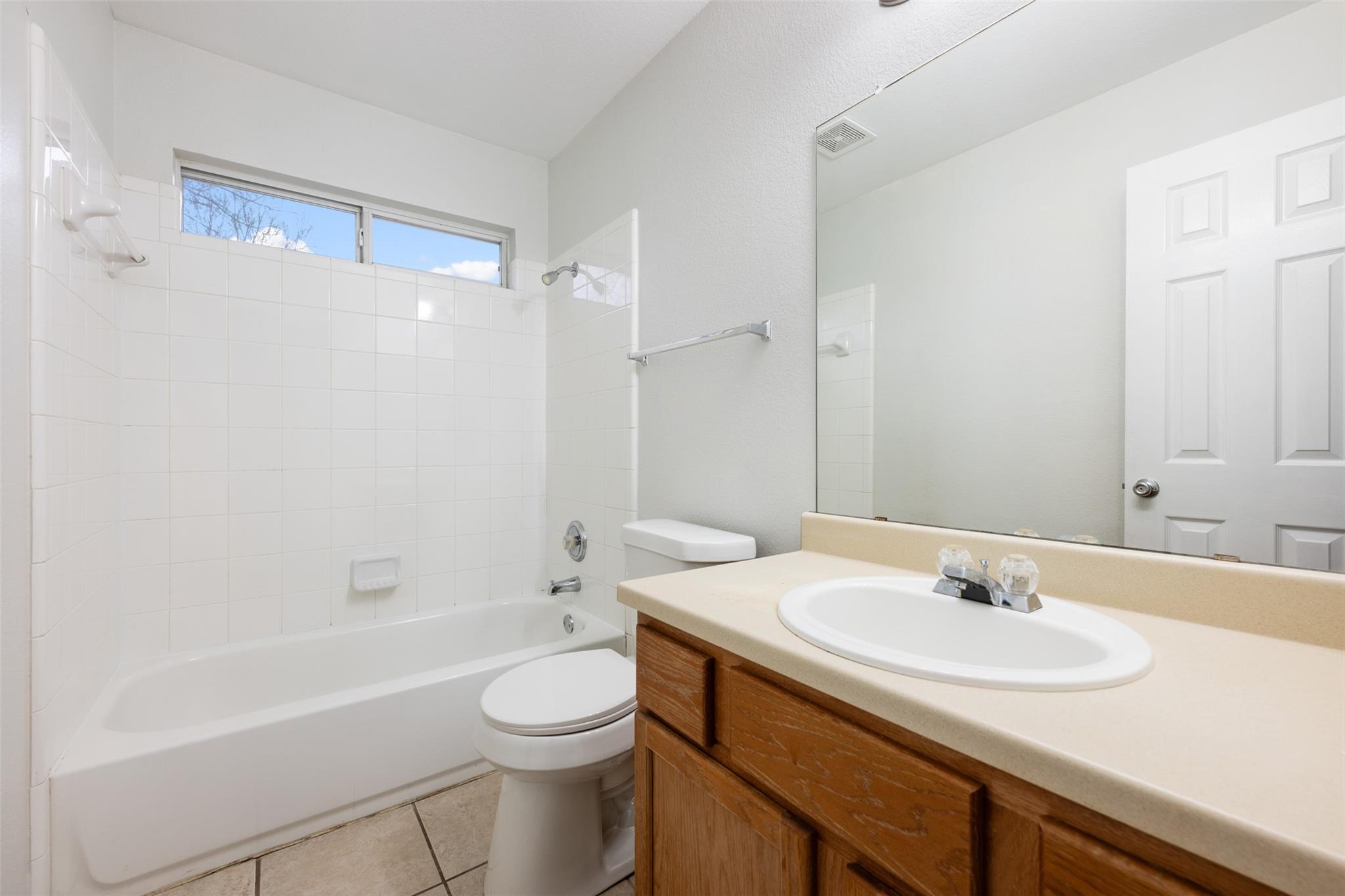 1720 Constantino Cir # B, Austin, TX 78745