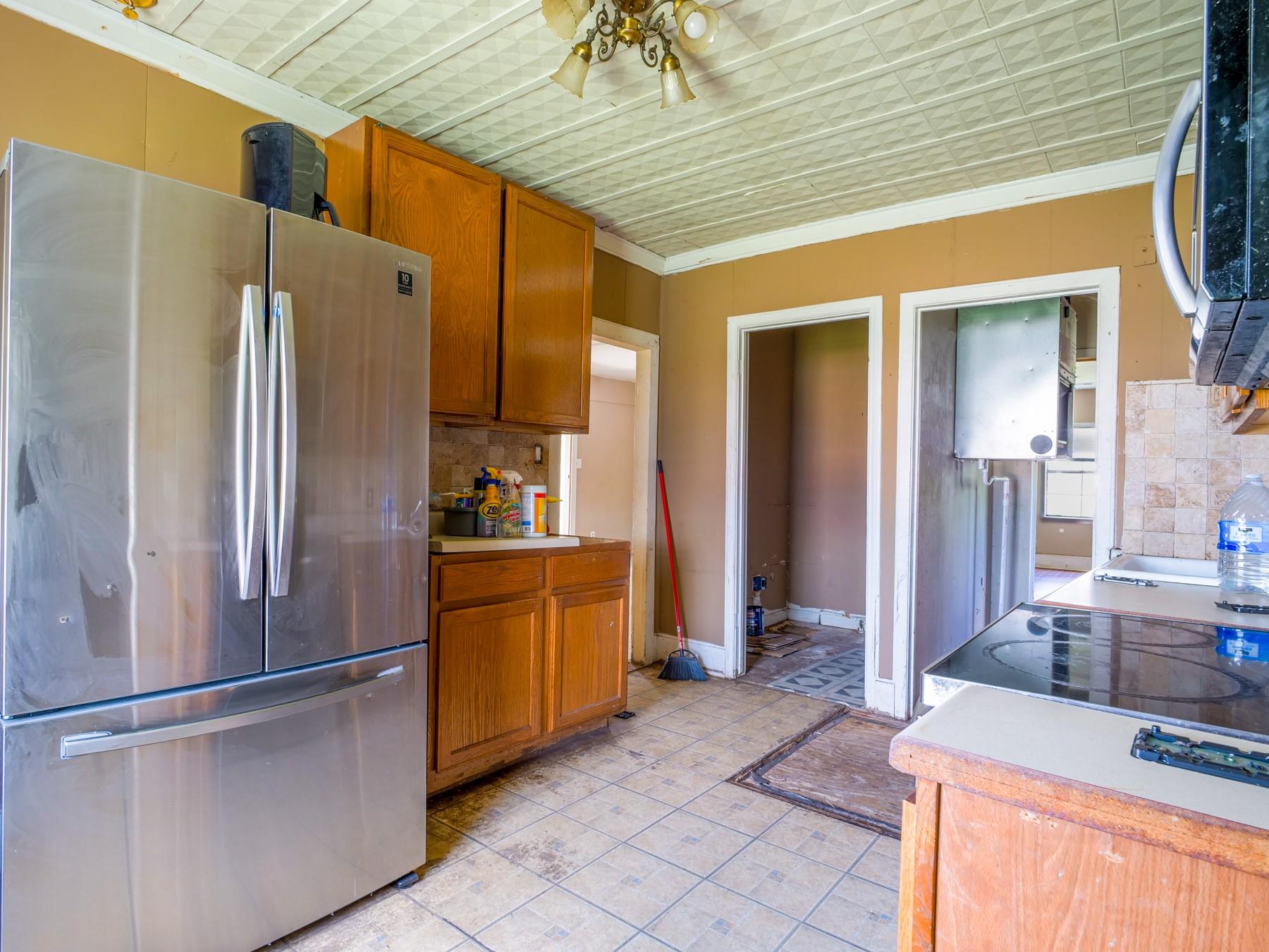 1004 Avon Ave, Llano, TX 78643