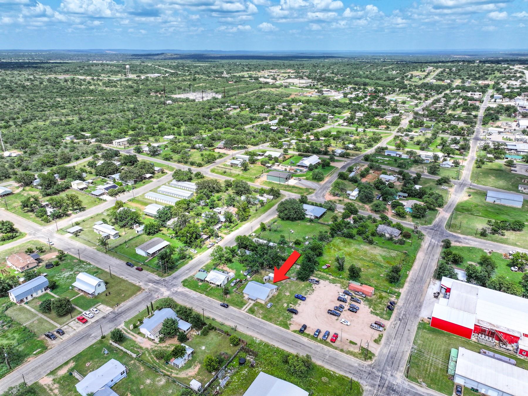 1004 Avon Ave, Llano, TX 78643