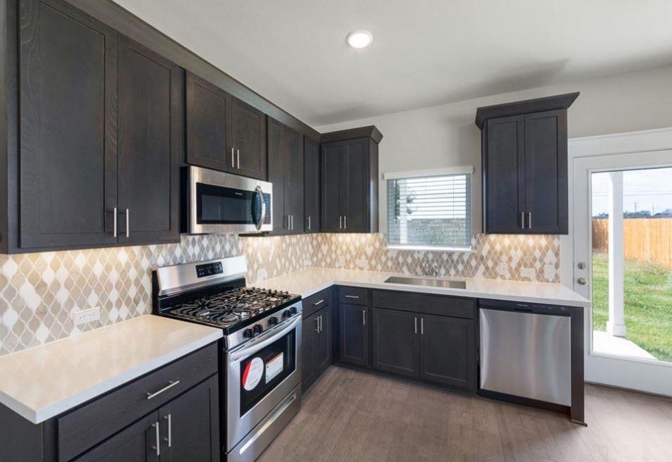 2221 Rocoso Trl, Leander, TX 78641