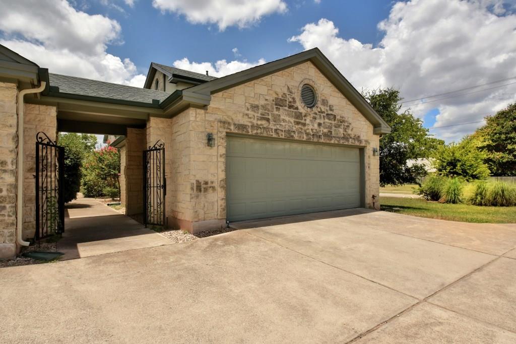 9804 Parliament House Rd # B, Austin, TX 78729