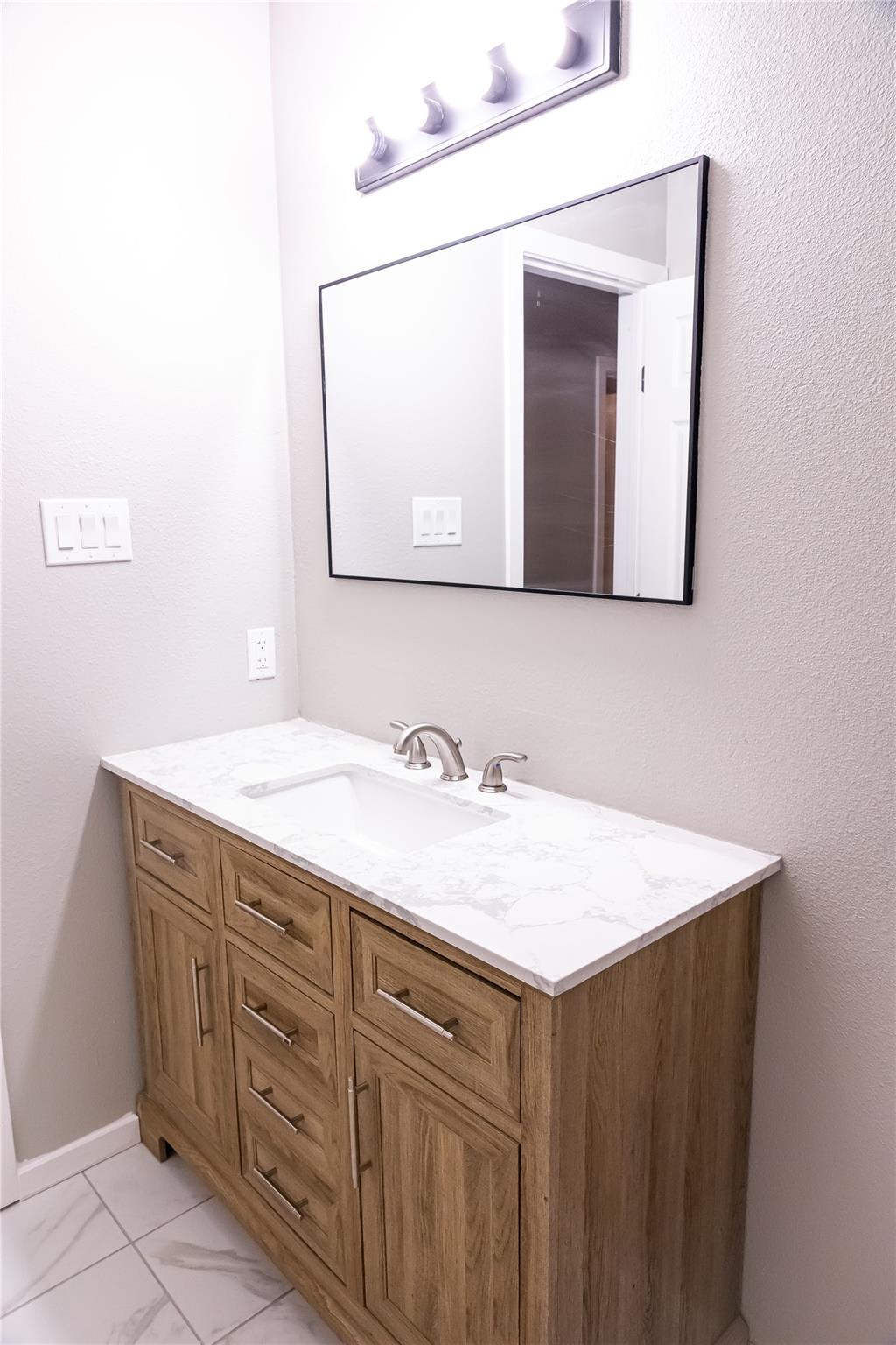 1900 Limerick Ln, Leander, TX 78641