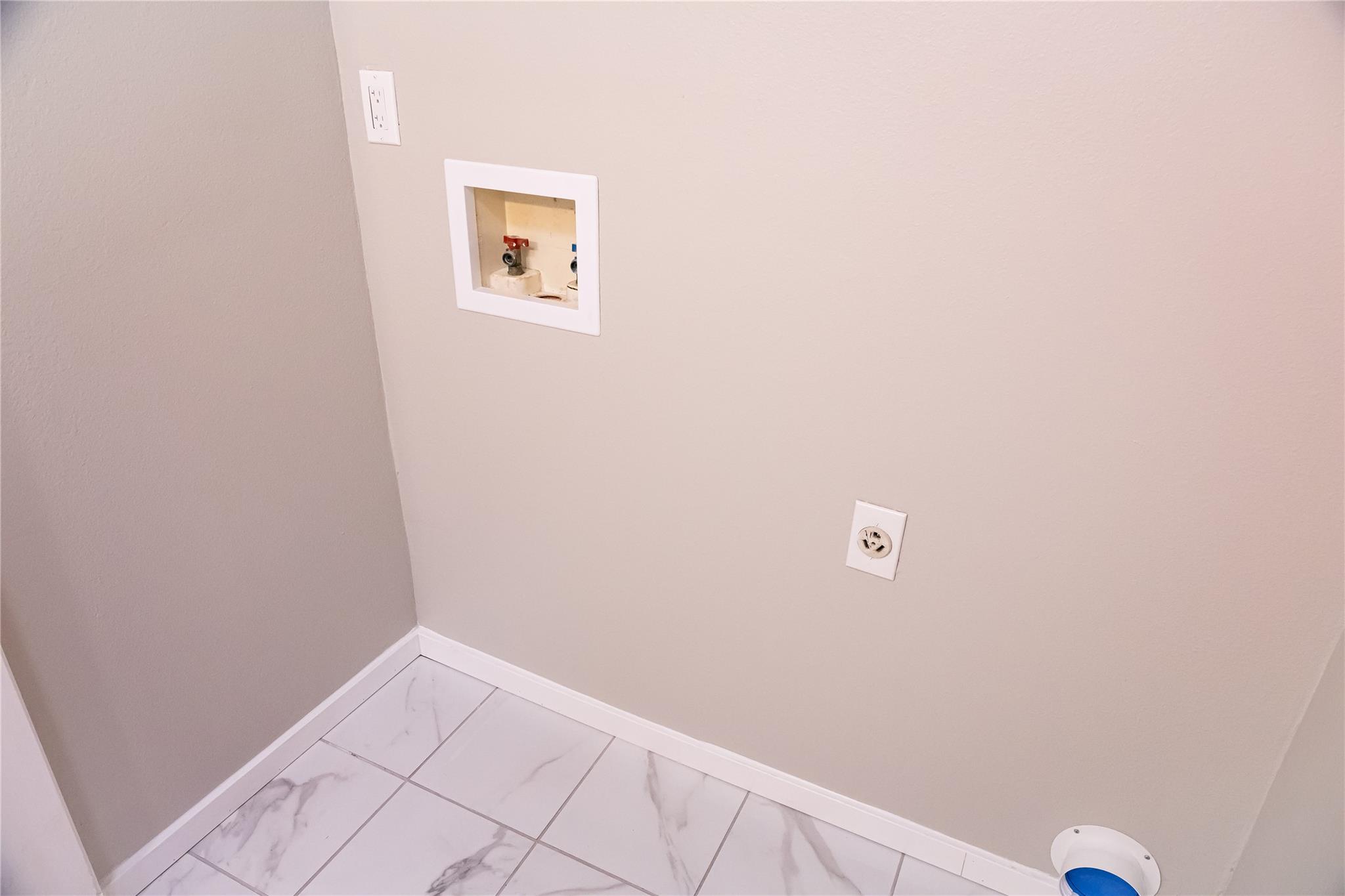 1900 Limerick Ln, Leander, TX 78641