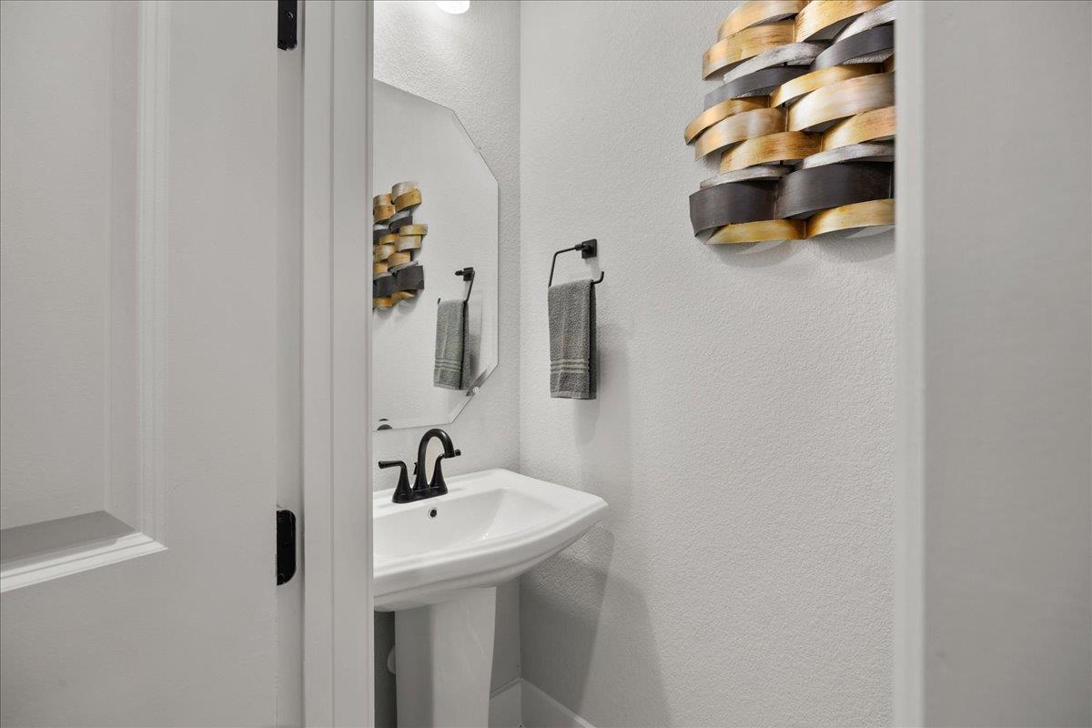 18813 Hopper Ln, Austin, TX 78738