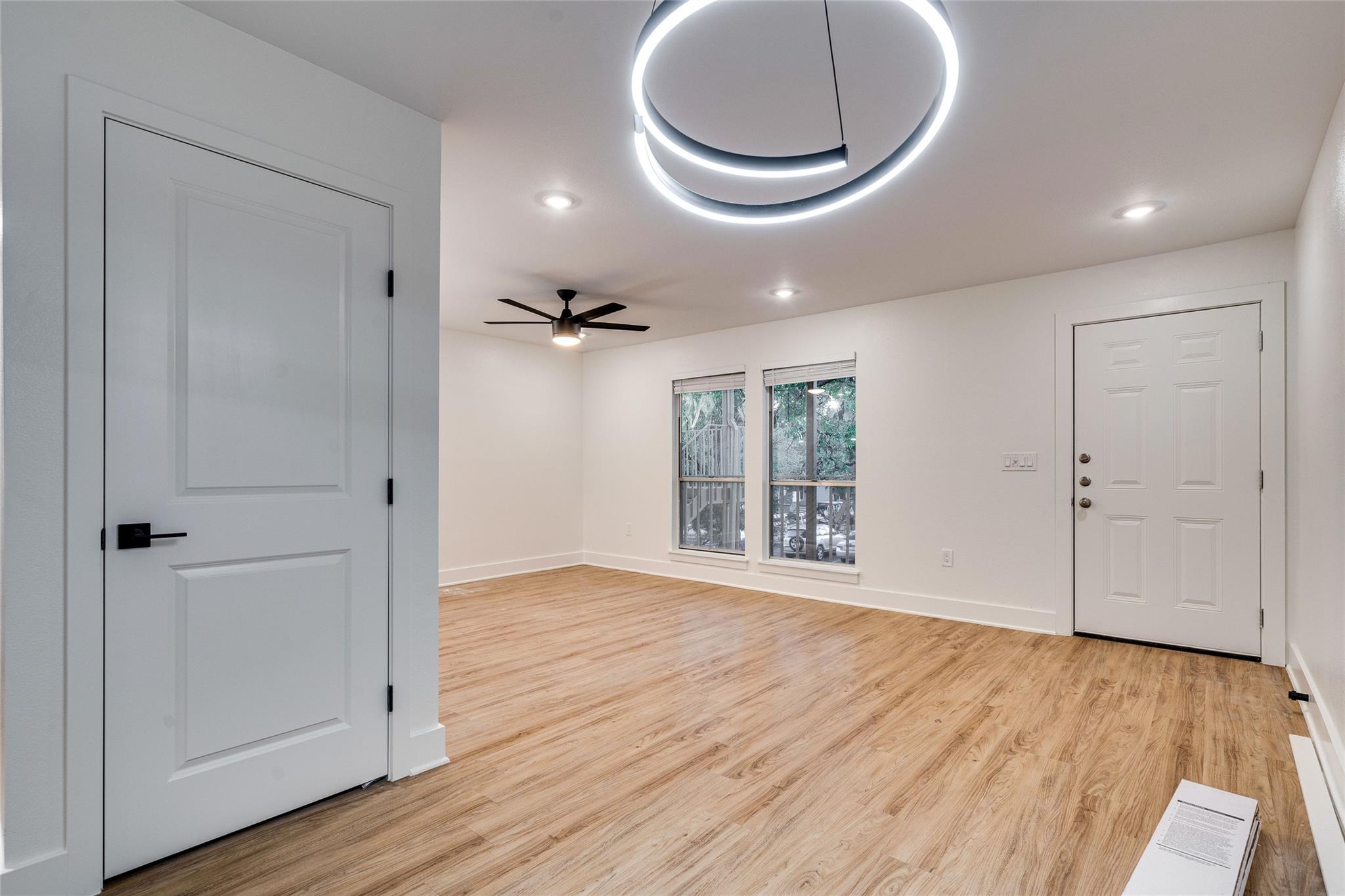 202 E 45th St # 205, Austin, TX 78751