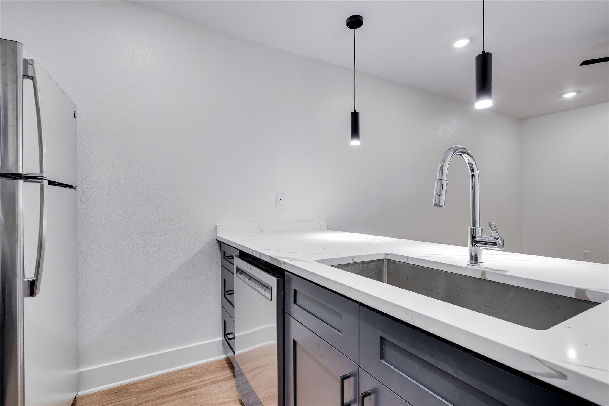 202 E 45th St # 205, Austin, TX 78751