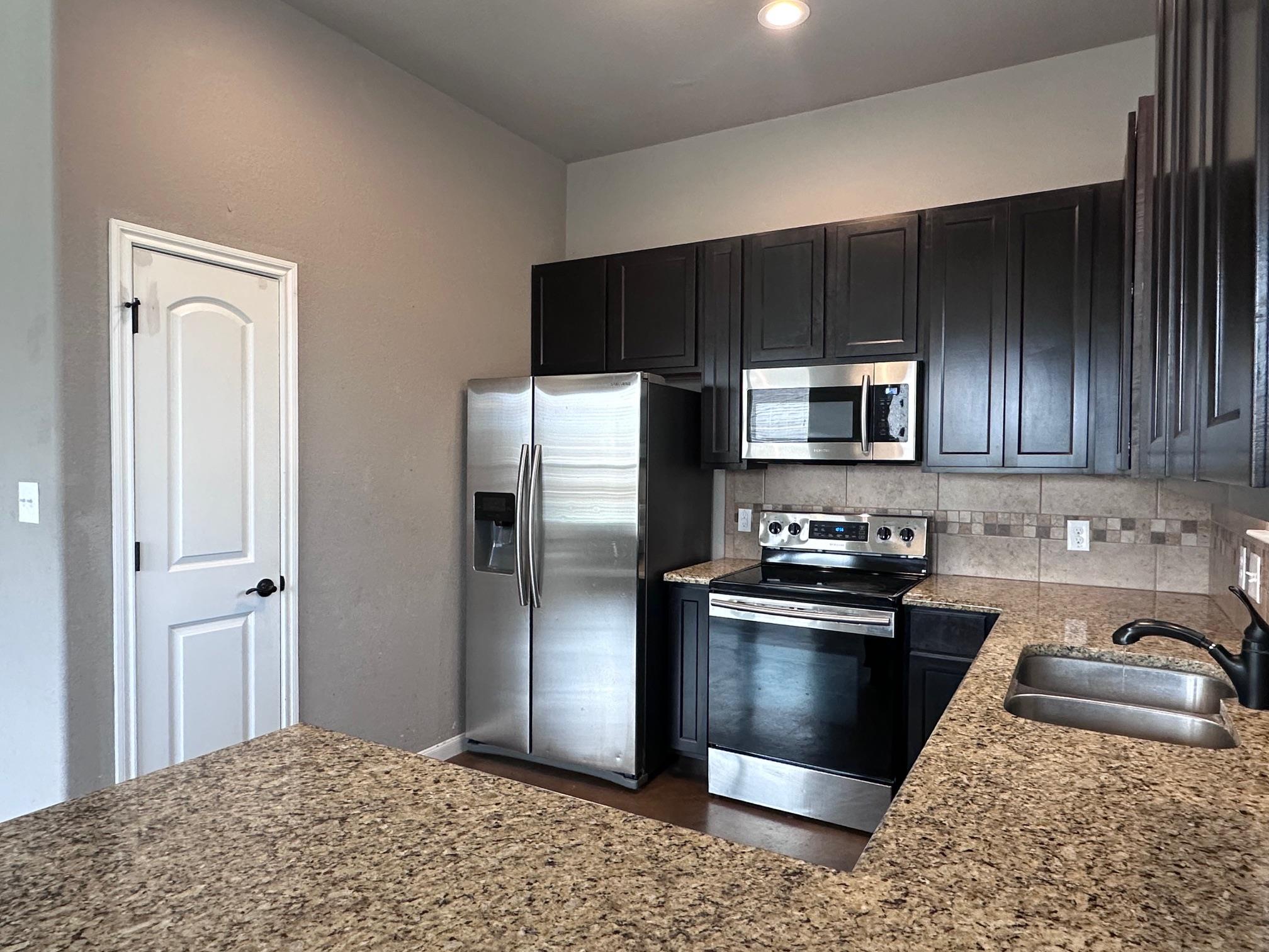 200 Mauna Kea Ln # B, Bastrop, TX 78602