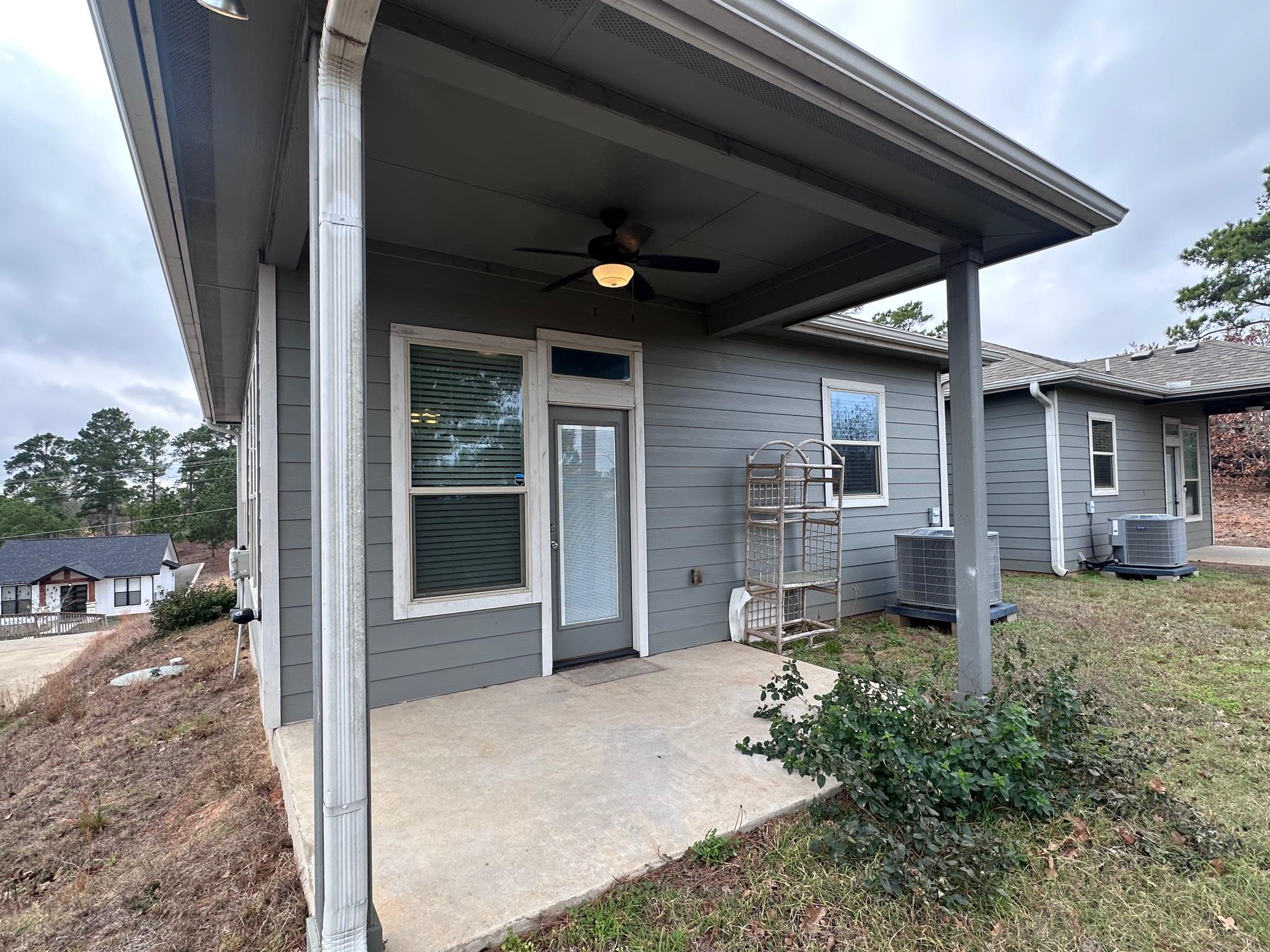 200 Mauna Kea Ln # B, Bastrop, TX 78602