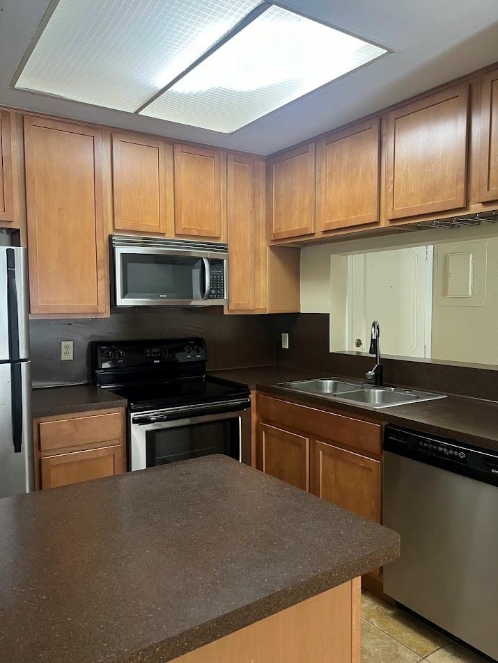 806 W 24th St # 121, Austin, TX 78705