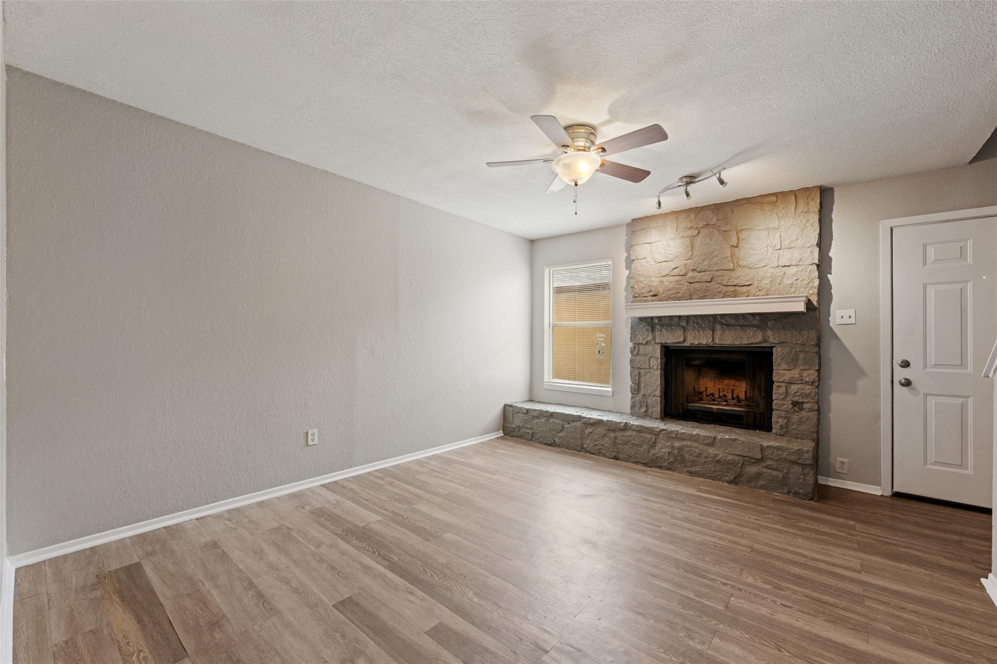 1805 RAWHIDE Loop, Round Rock, TX 78681