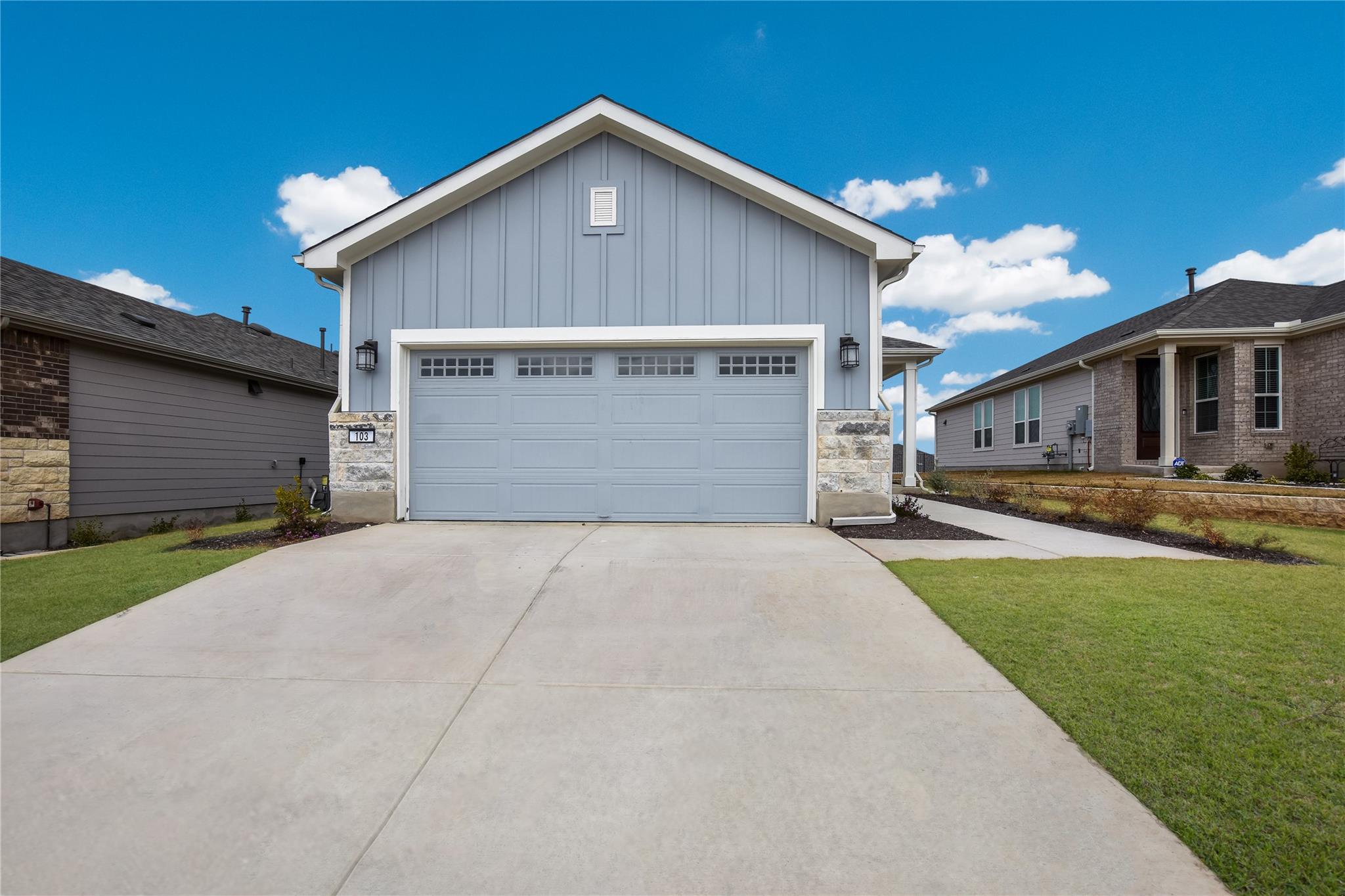 103 Cross Bar St, Georgetown, TX 78633