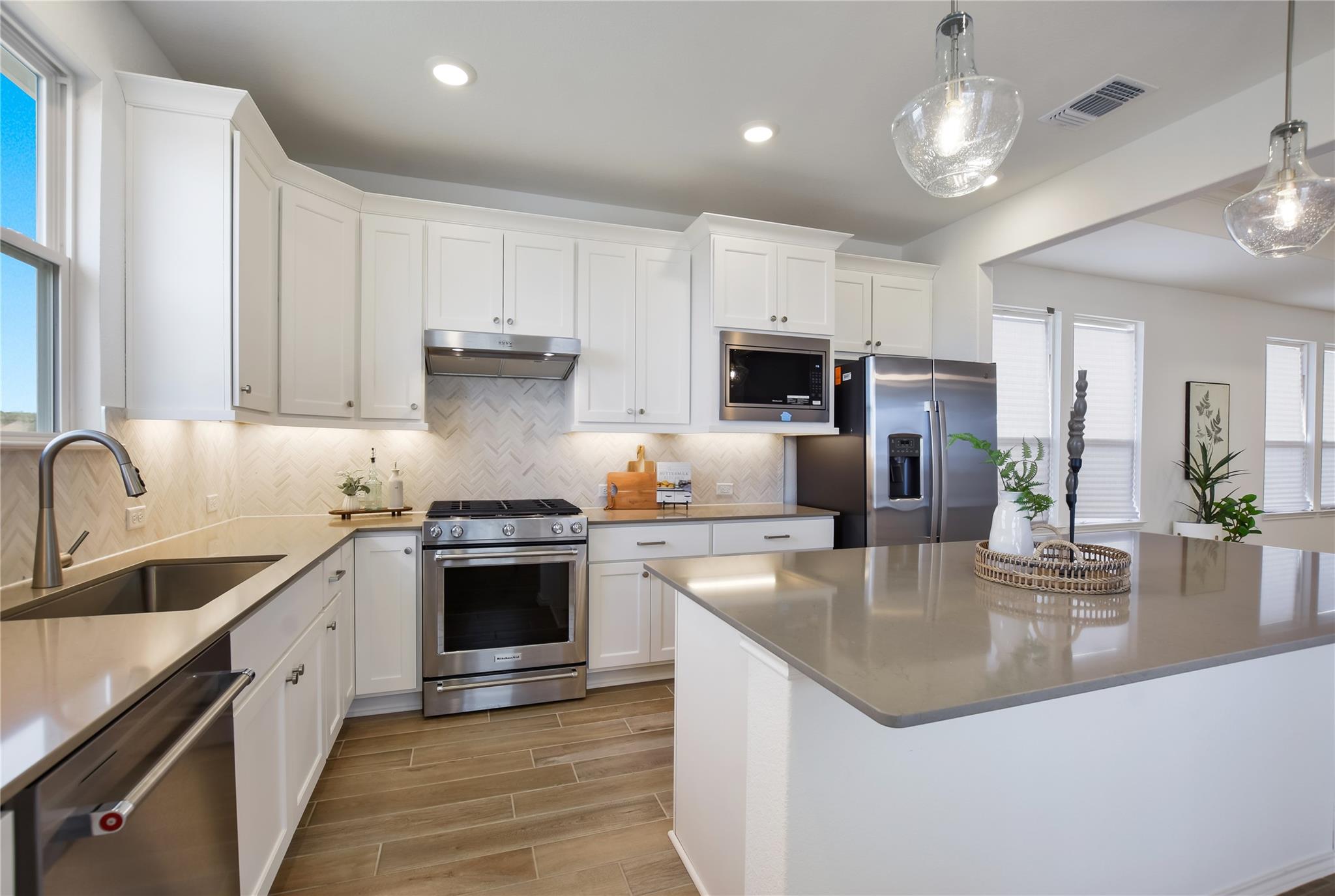 103 Cross Bar St, Georgetown, TX 78633