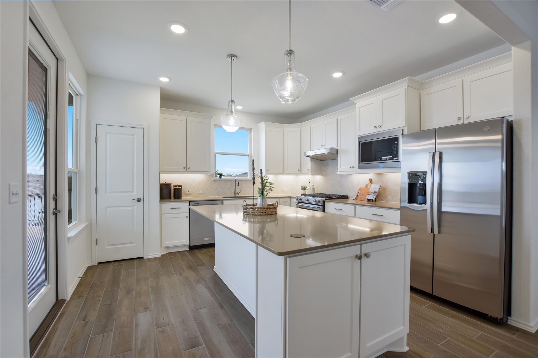 103 Cross Bar St, Georgetown, TX 78633