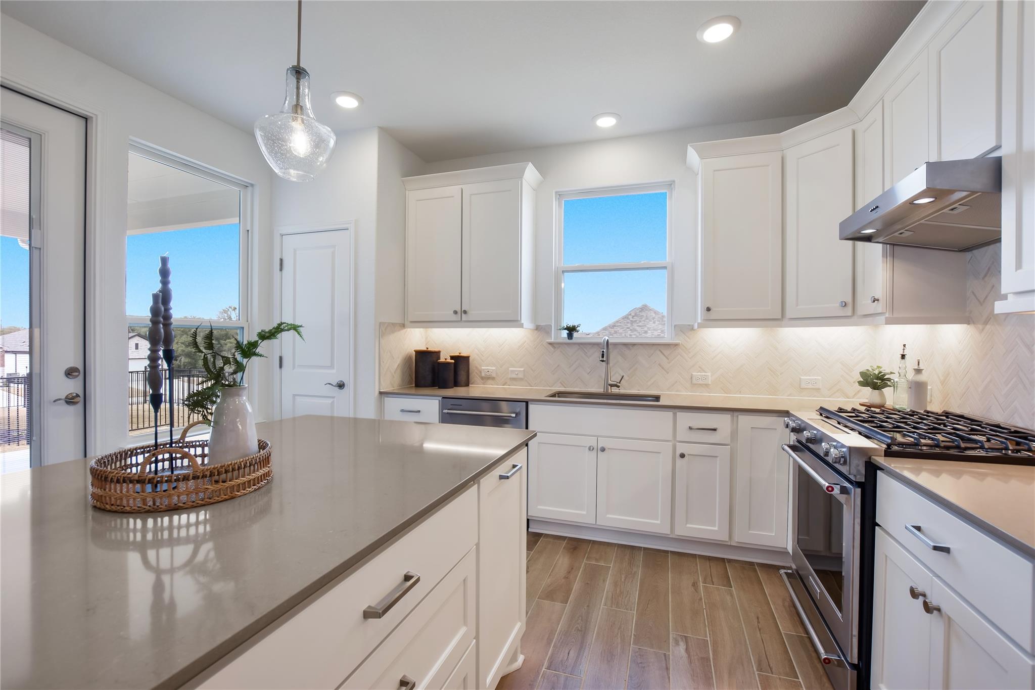 103 Cross Bar St, Georgetown, TX 78633