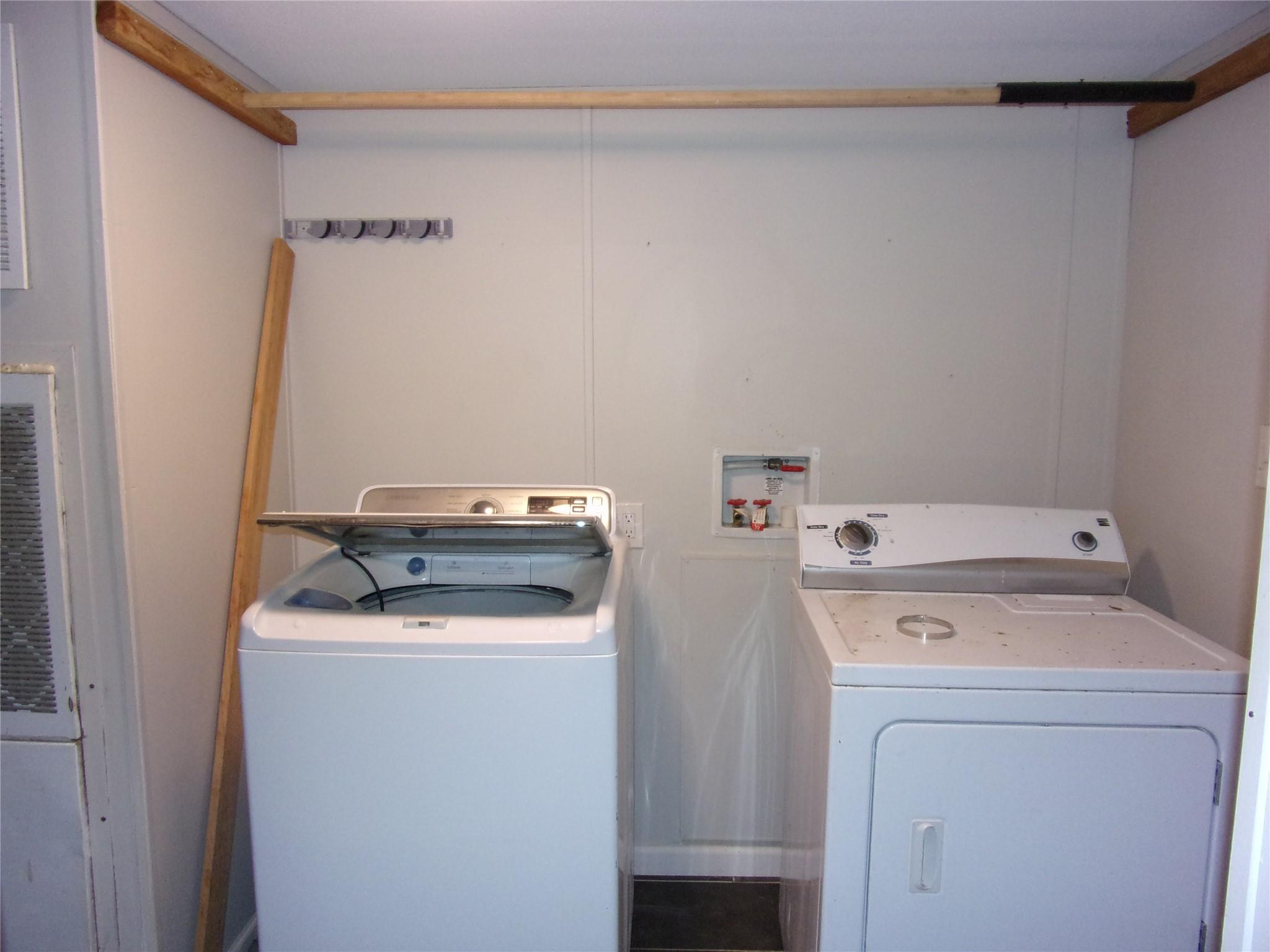 360 Rangeland Rd, Blanco, TX 78606