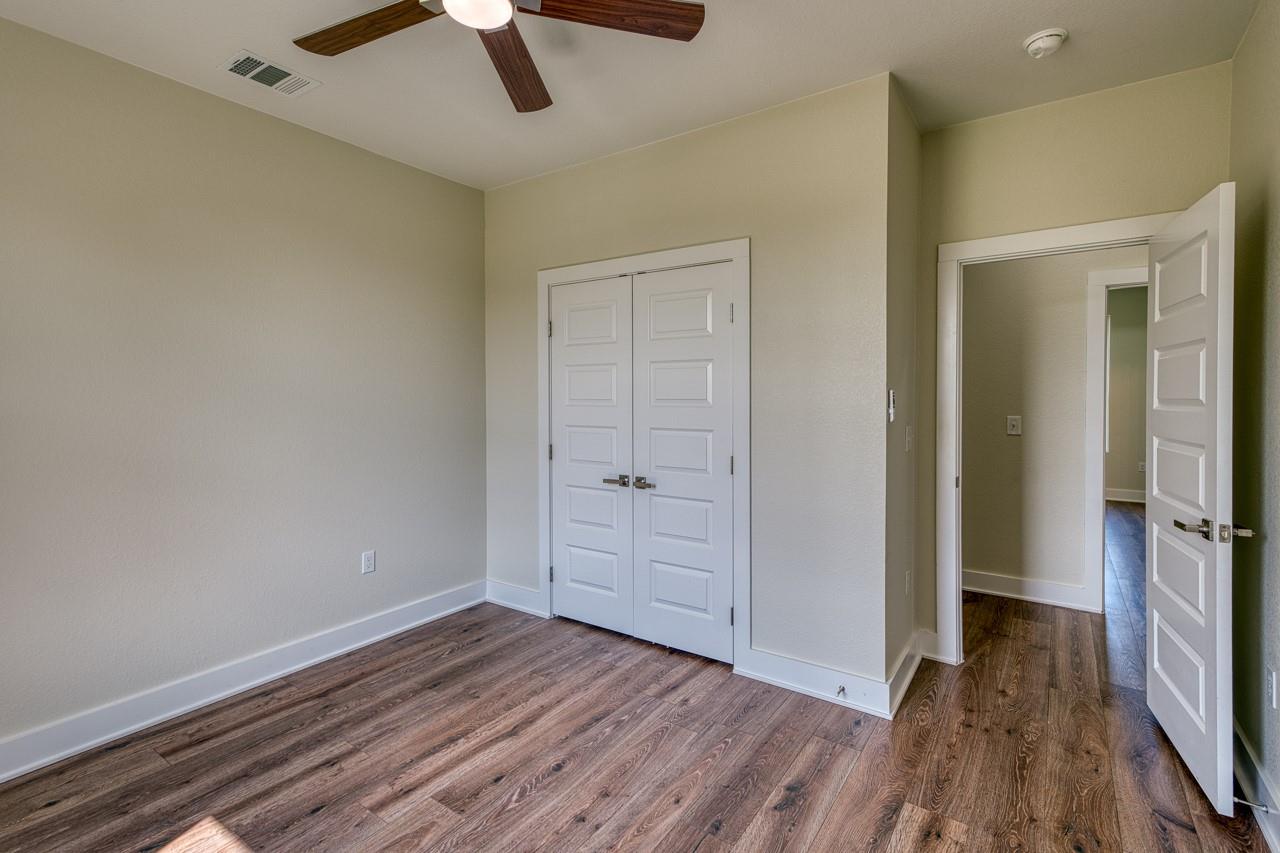 206 Oak Grove Pkwy, Kingsland, TX 78639