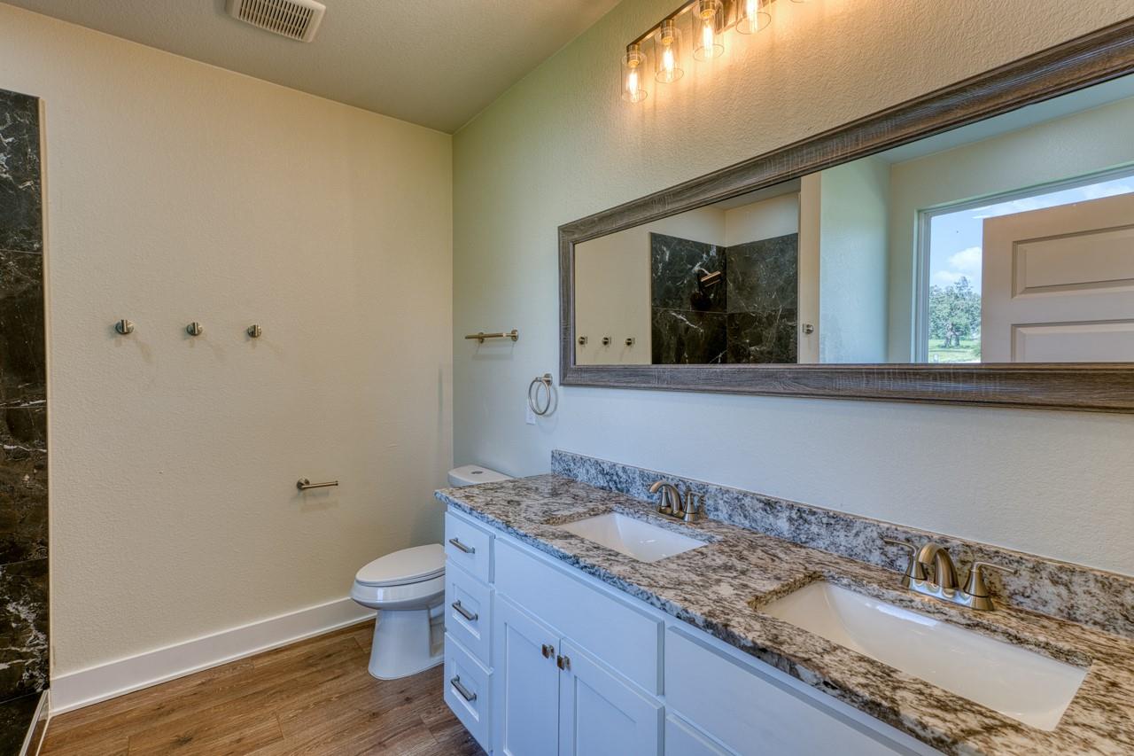 206 Oak Grove Pkwy, Kingsland, TX 78639