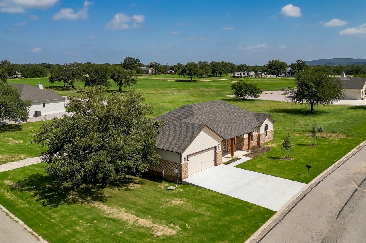 206 Oak Grove Pkwy, Kingsland, TX 78639