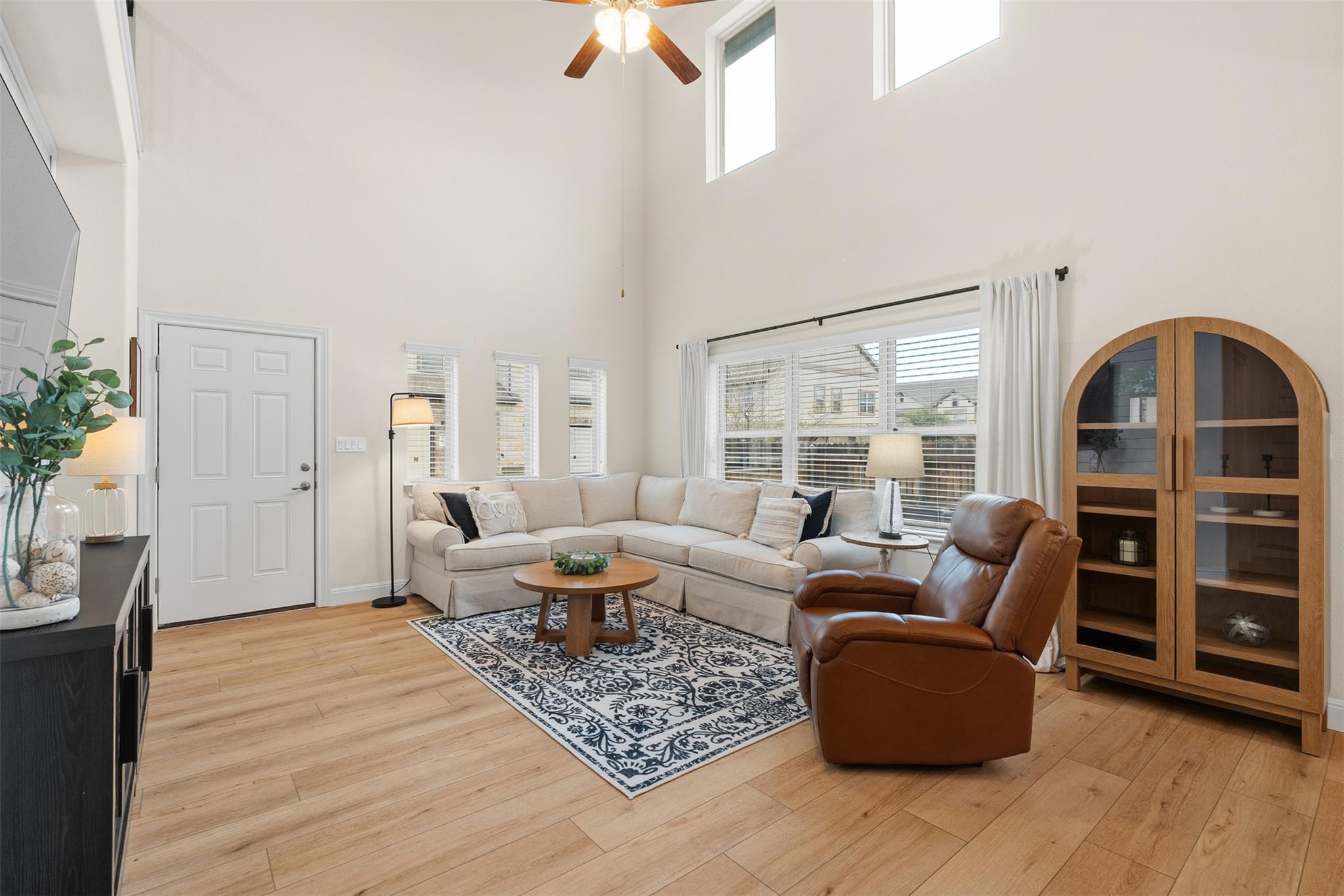 2304 S Lakeline Blvd # 411, Cedar Park, TX 78613