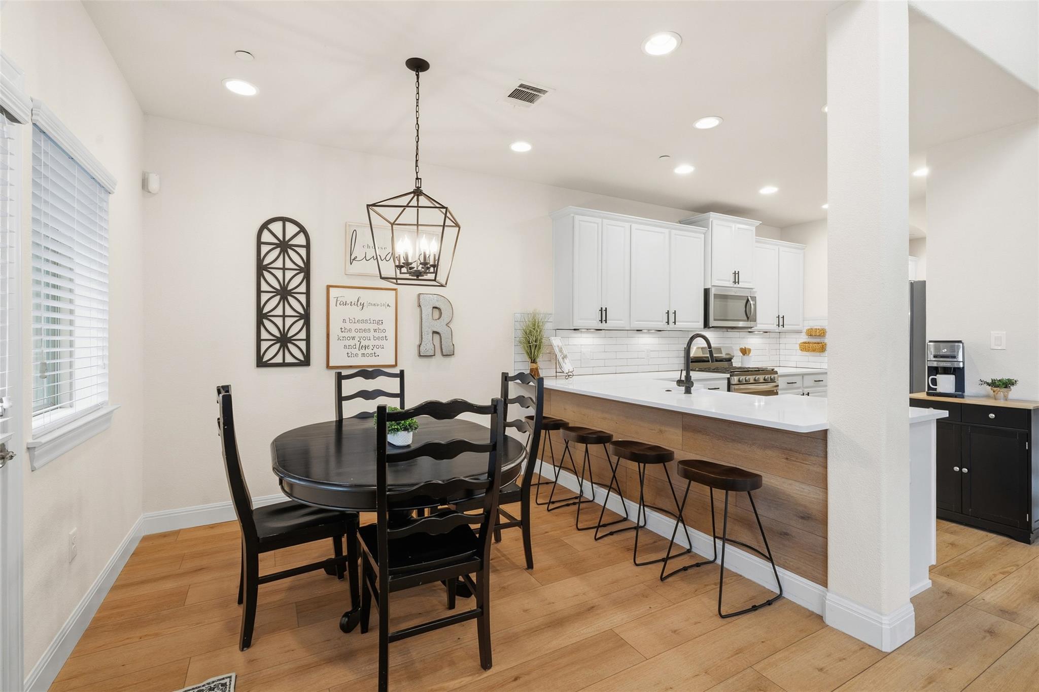 2304 S Lakeline Blvd # 411, Cedar Park, TX 78613