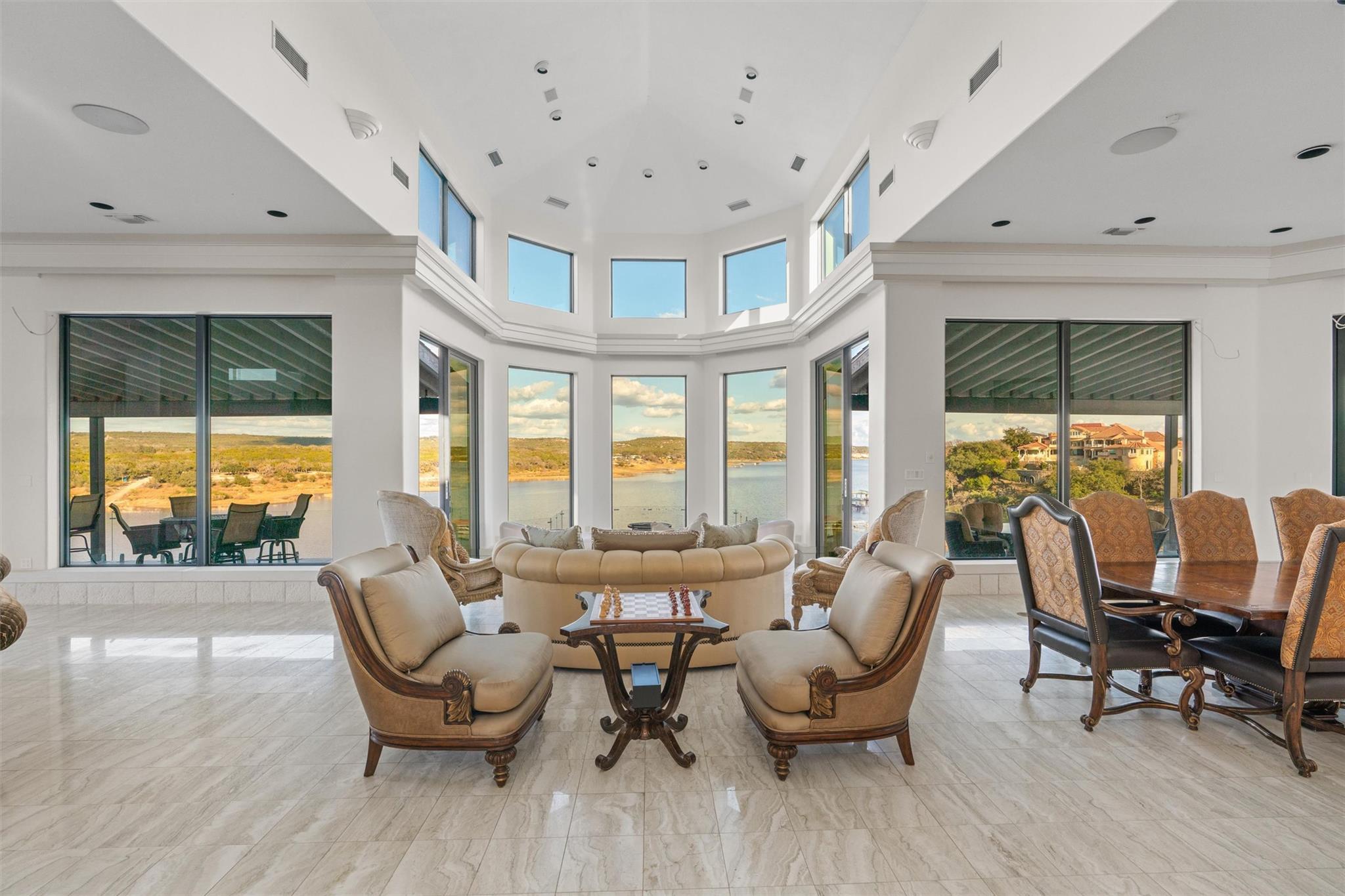 26100 Countryside Dr, Spicewood, TX 78669