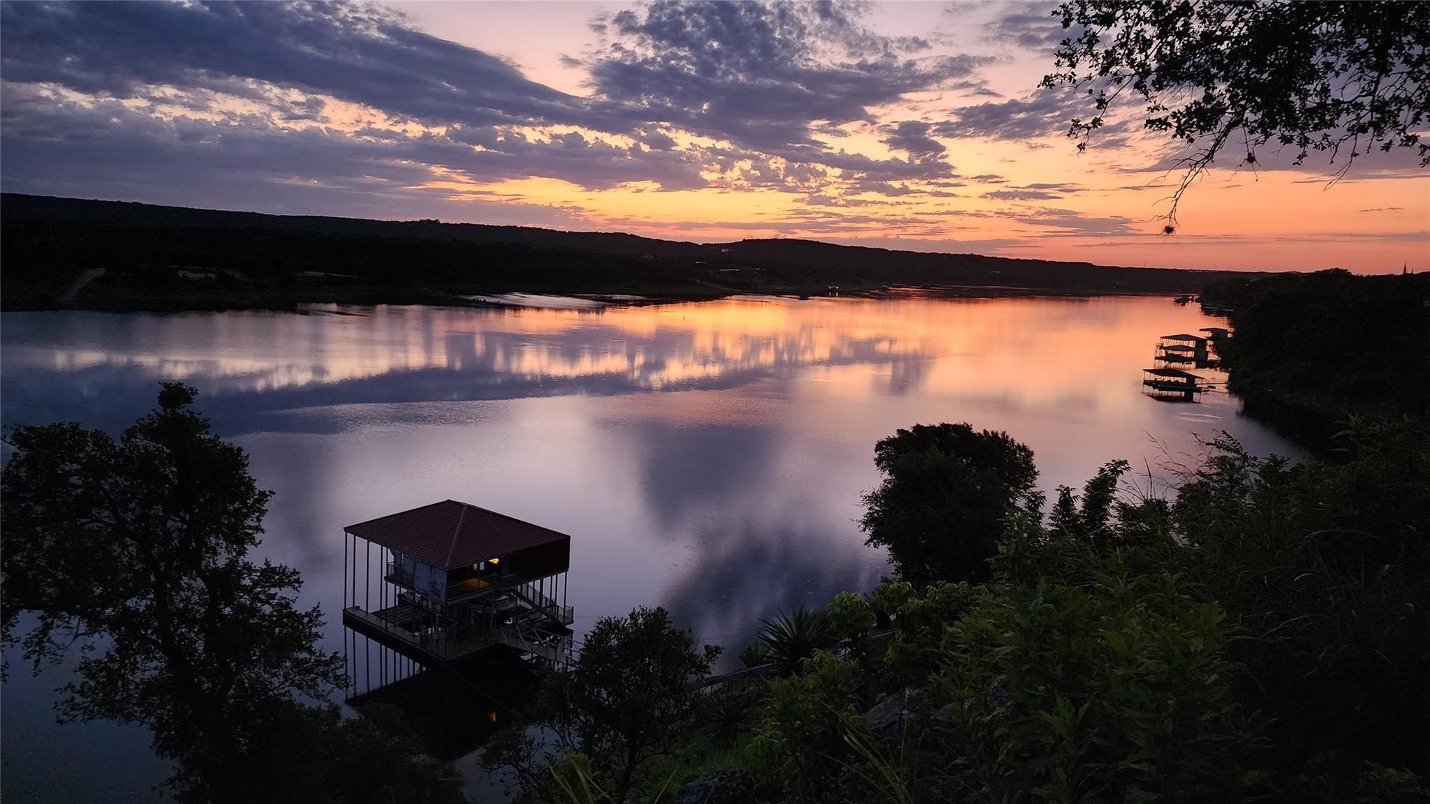 26100 Countryside Dr, Spicewood, TX 78669