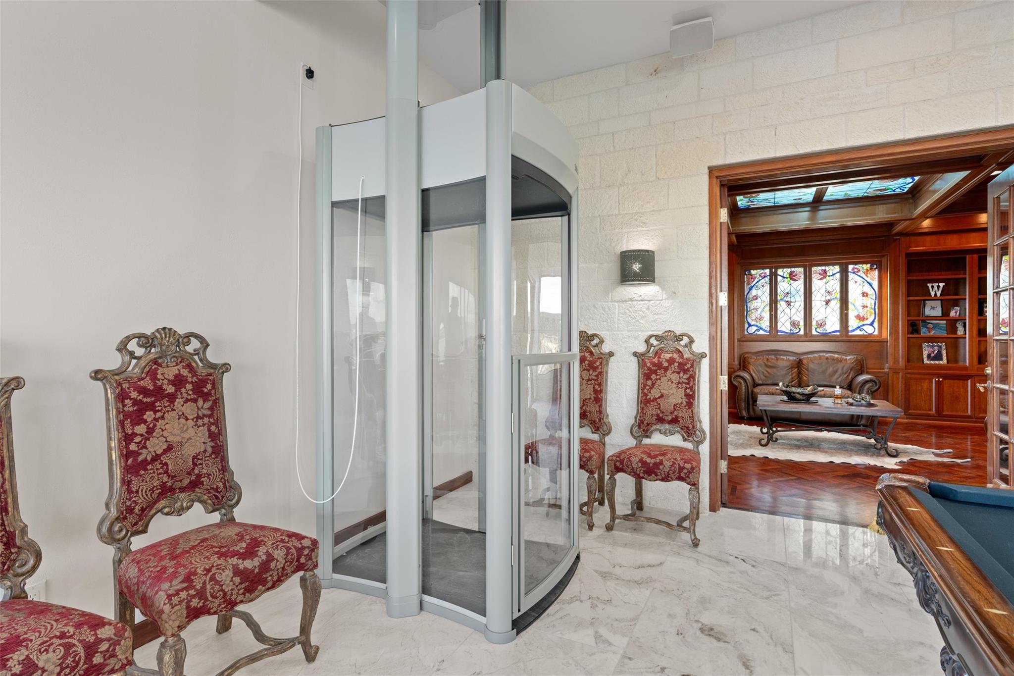 26100 Countryside Dr, Spicewood, TX 78669