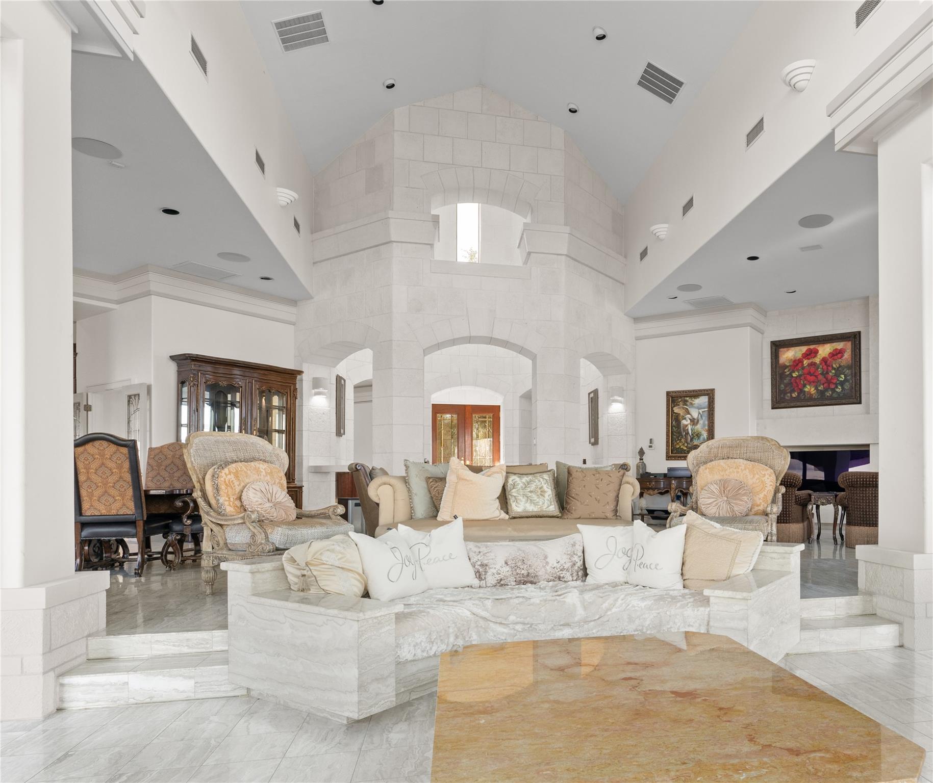 26100 Countryside Dr, Spicewood, TX 78669