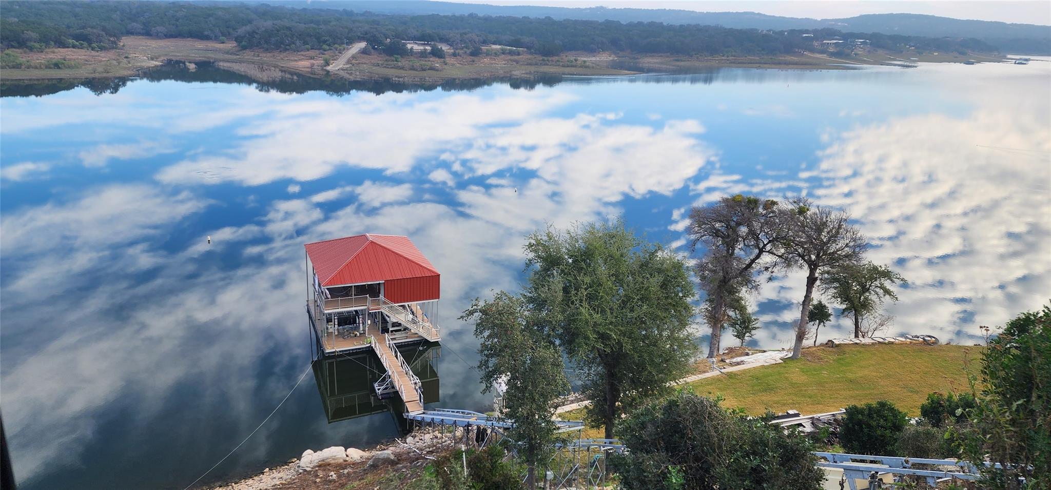 26100 Countryside Dr, Spicewood, TX 78669