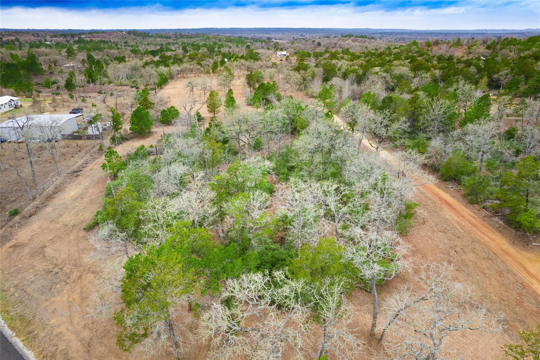 123 Abbey Ln, Smithville, TX 78957