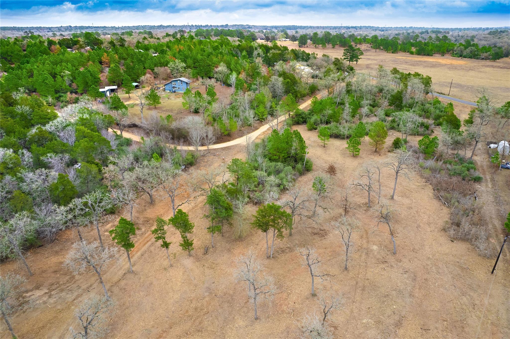 123 Abbey Ln, Smithville, TX 78957